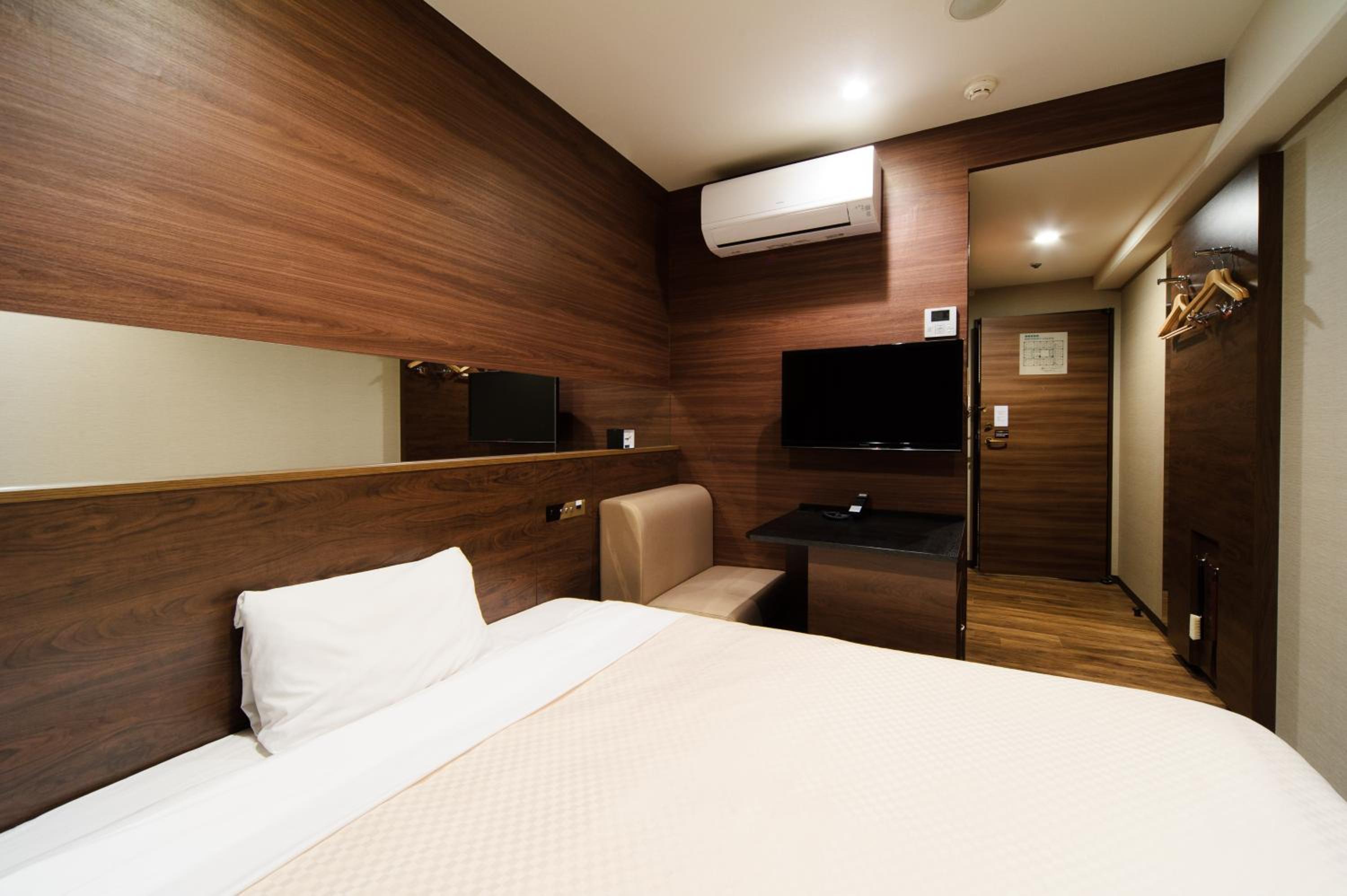 Single Room - Smoking - No Daily Cleaning