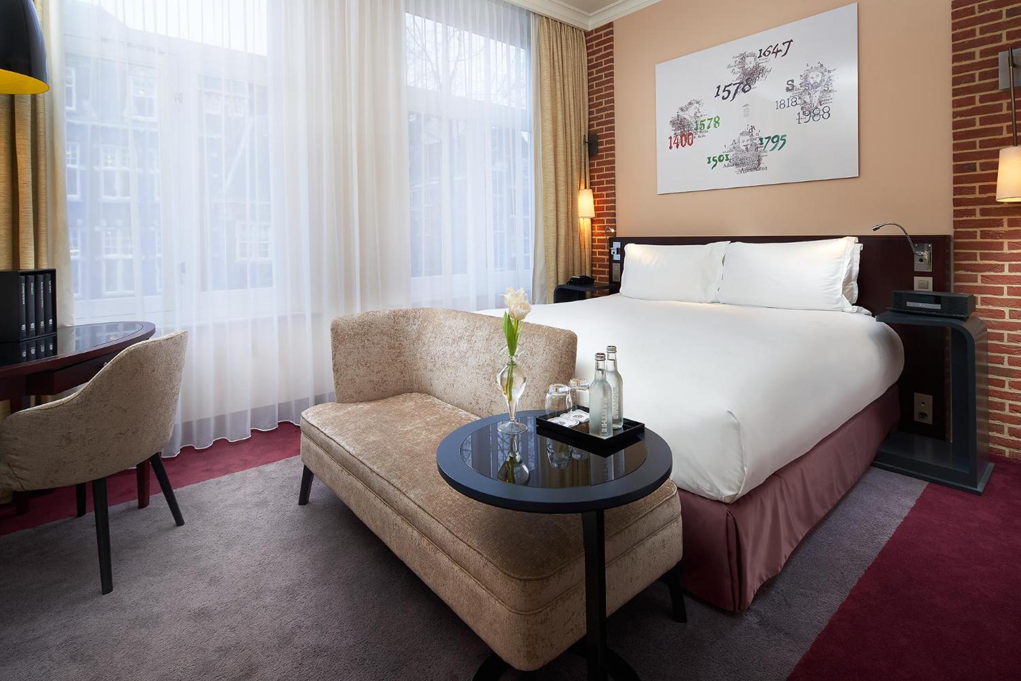 Superior Queen Room with Courtyard, Garden or City View