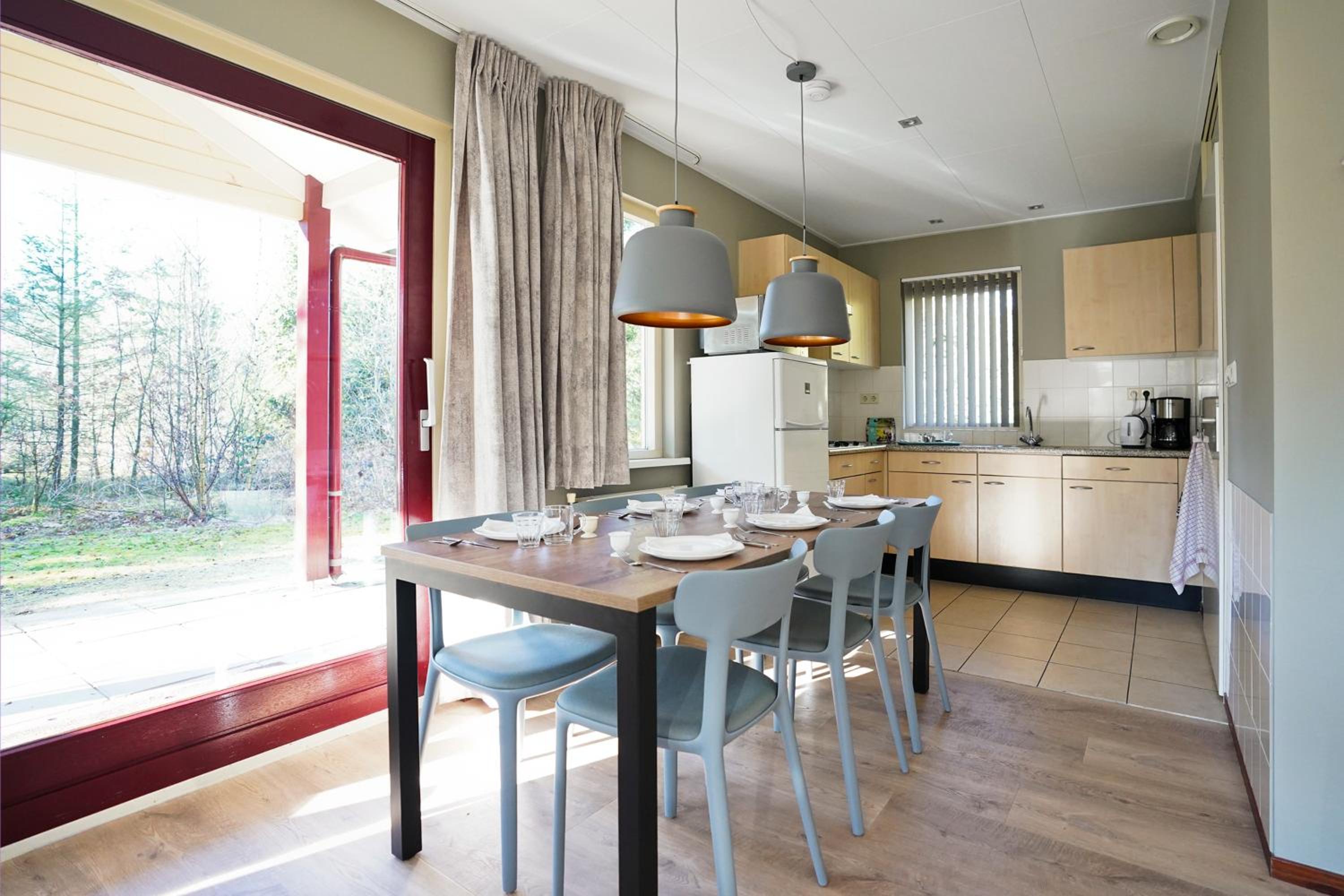 Bungalow (6 Adults) photo 2