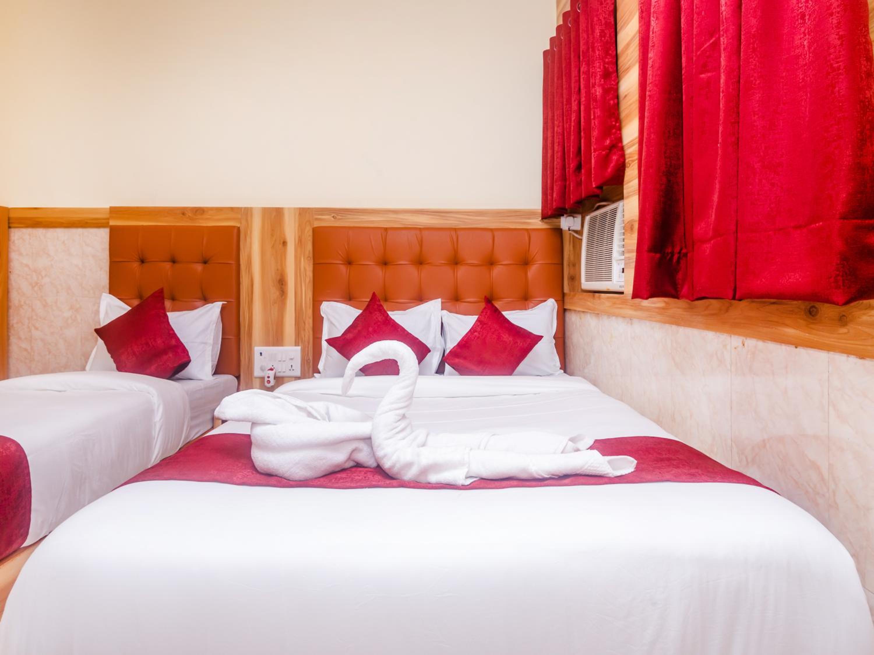 TRIPLE BED NON AC