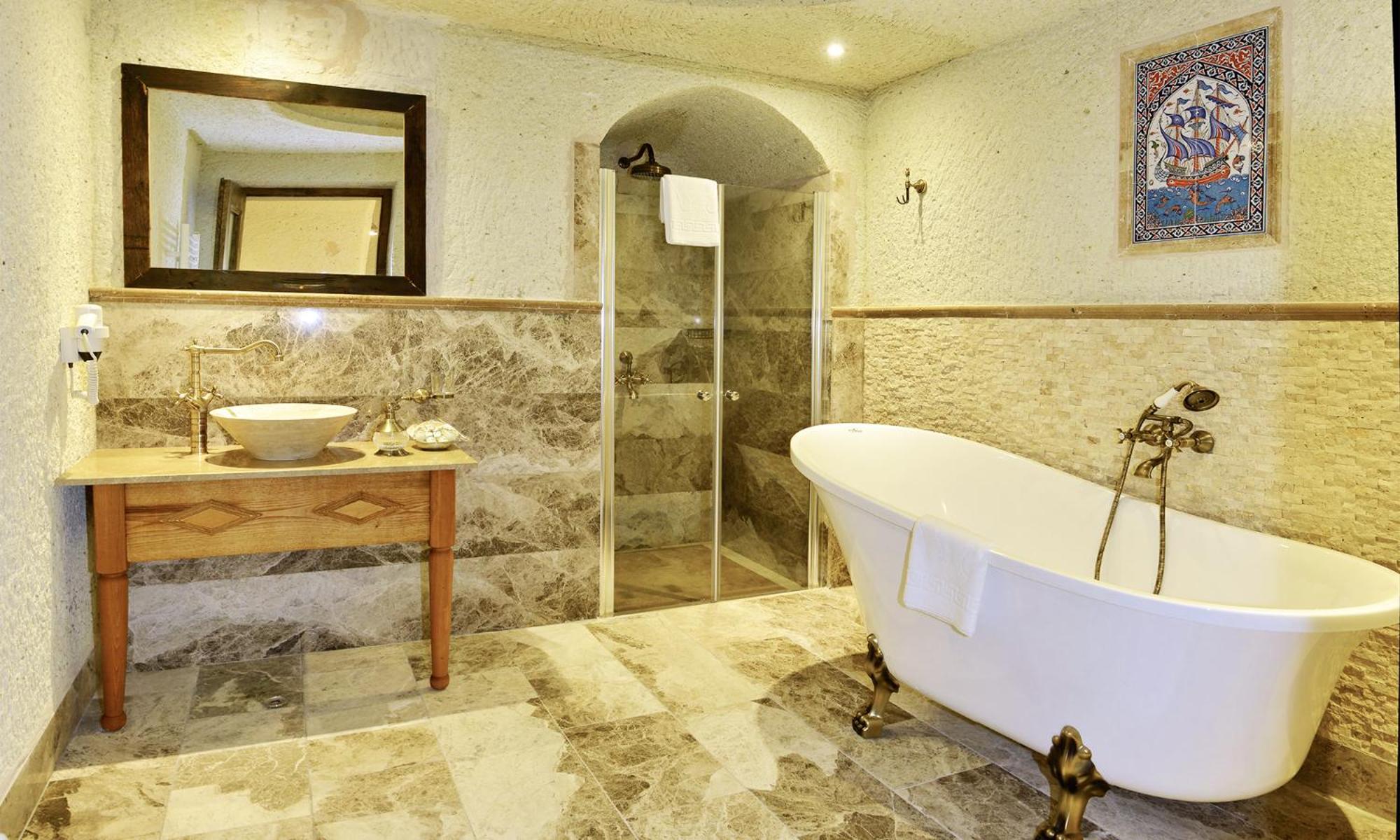 Deluxe Double Room - Photo 10