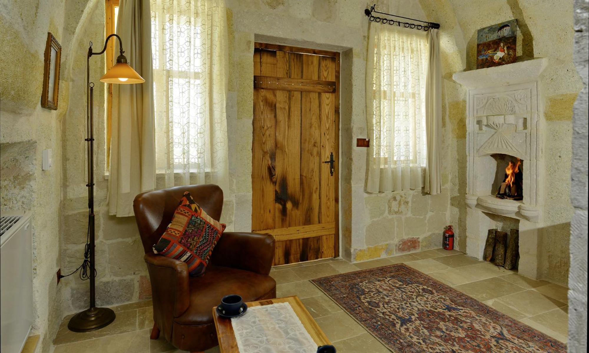 Suite with Mountain View - Photo 27