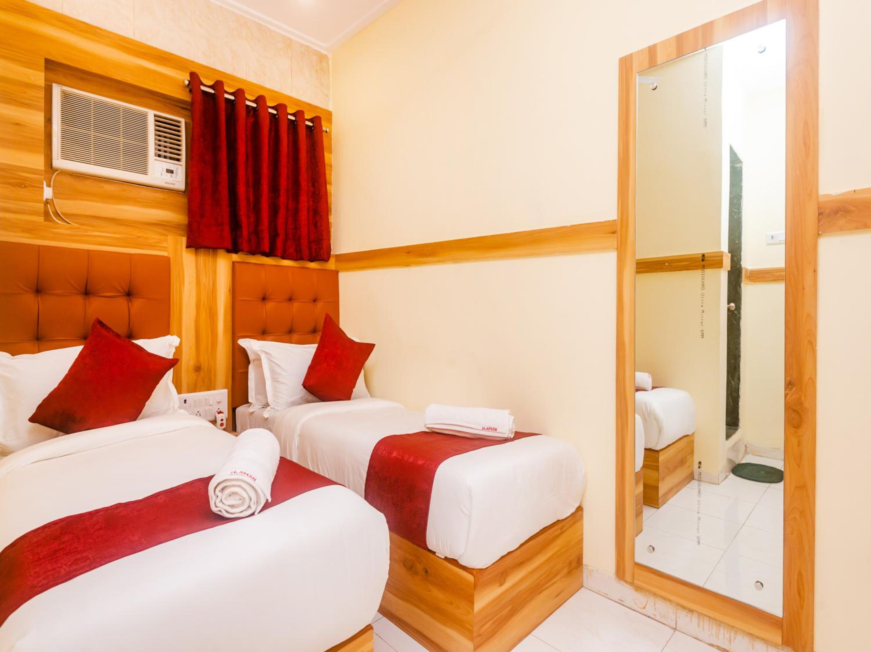 Double Bed AC