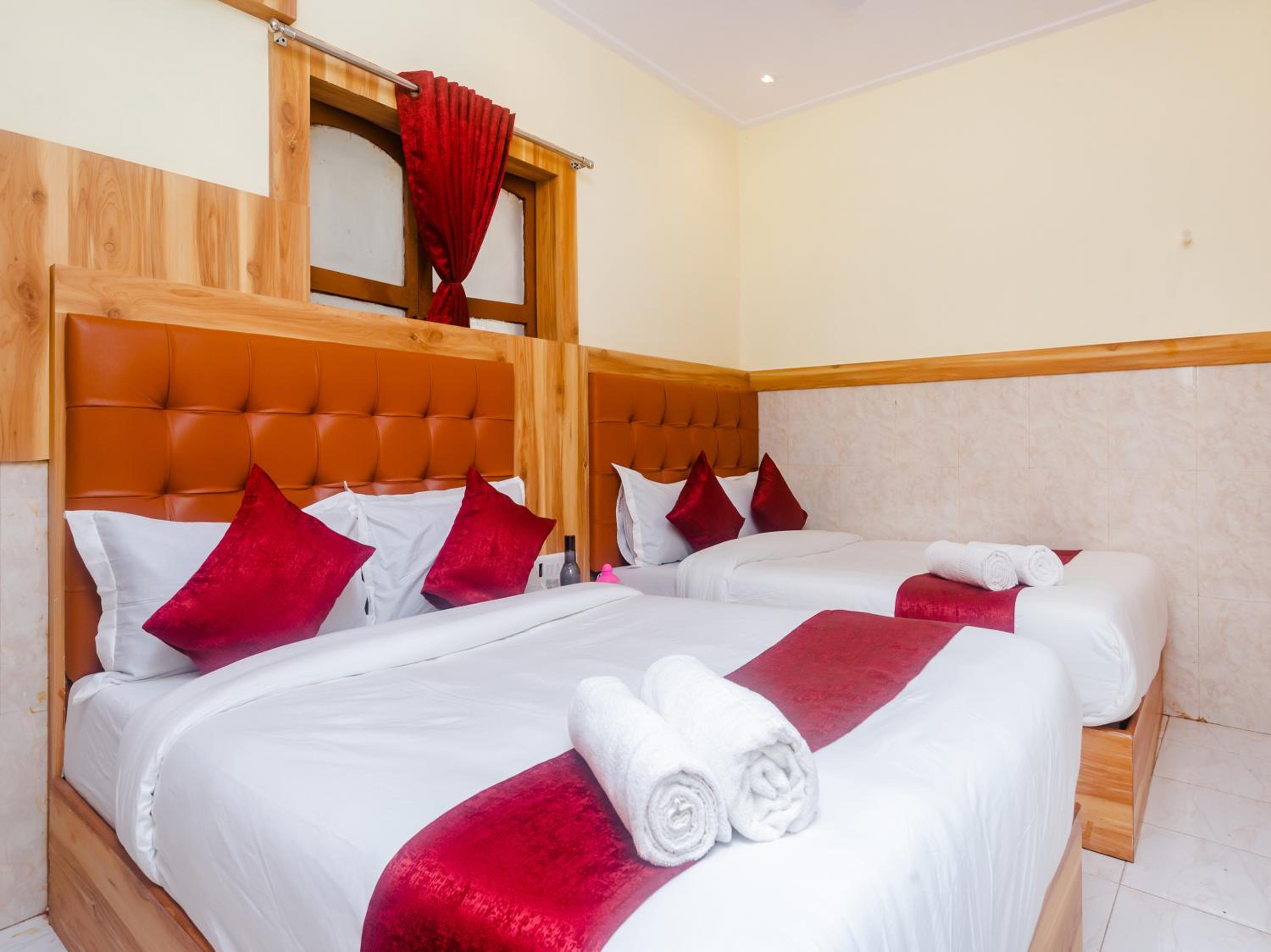 FOUR BED AC
