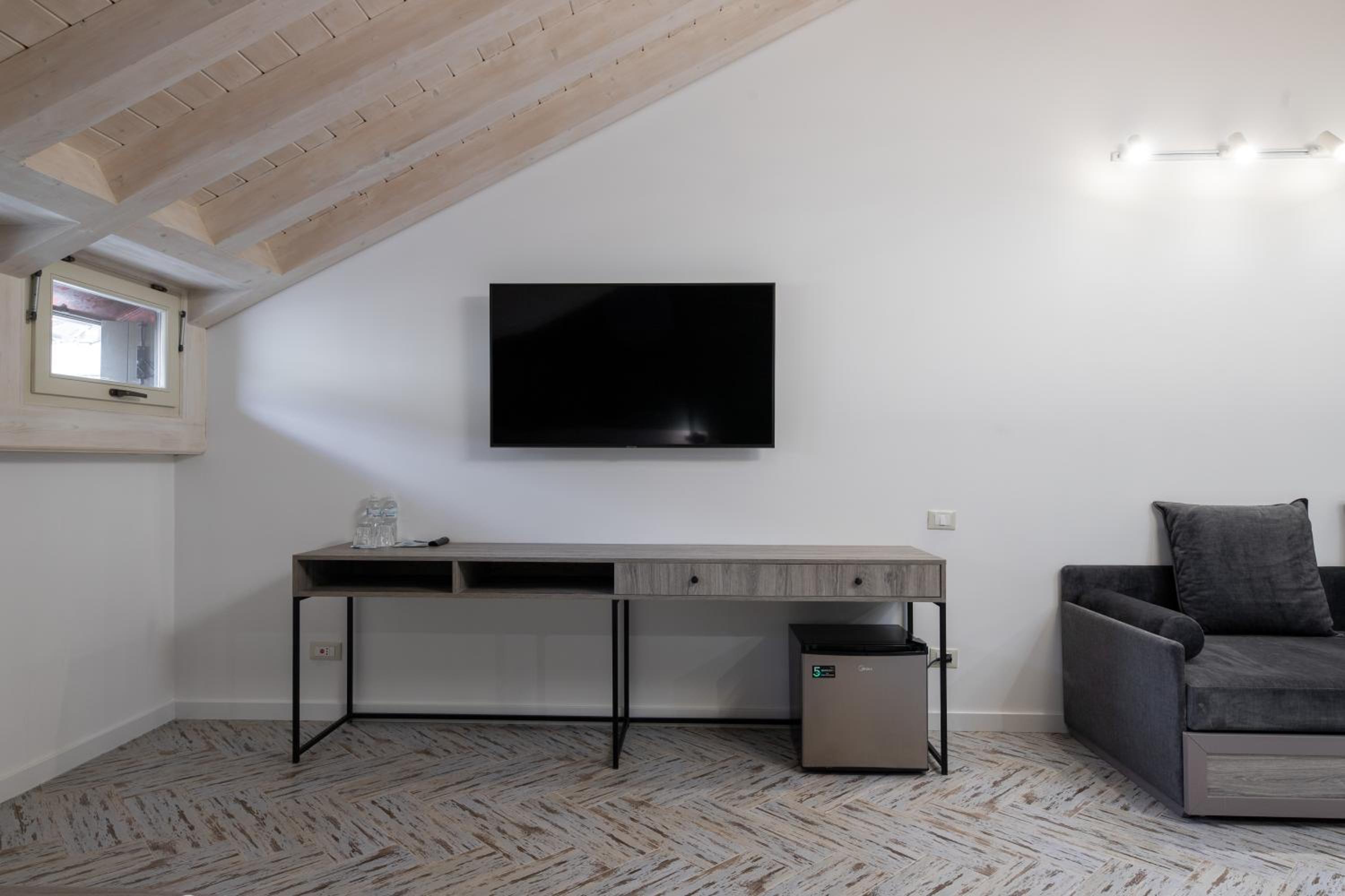 Large Double Room photo 2