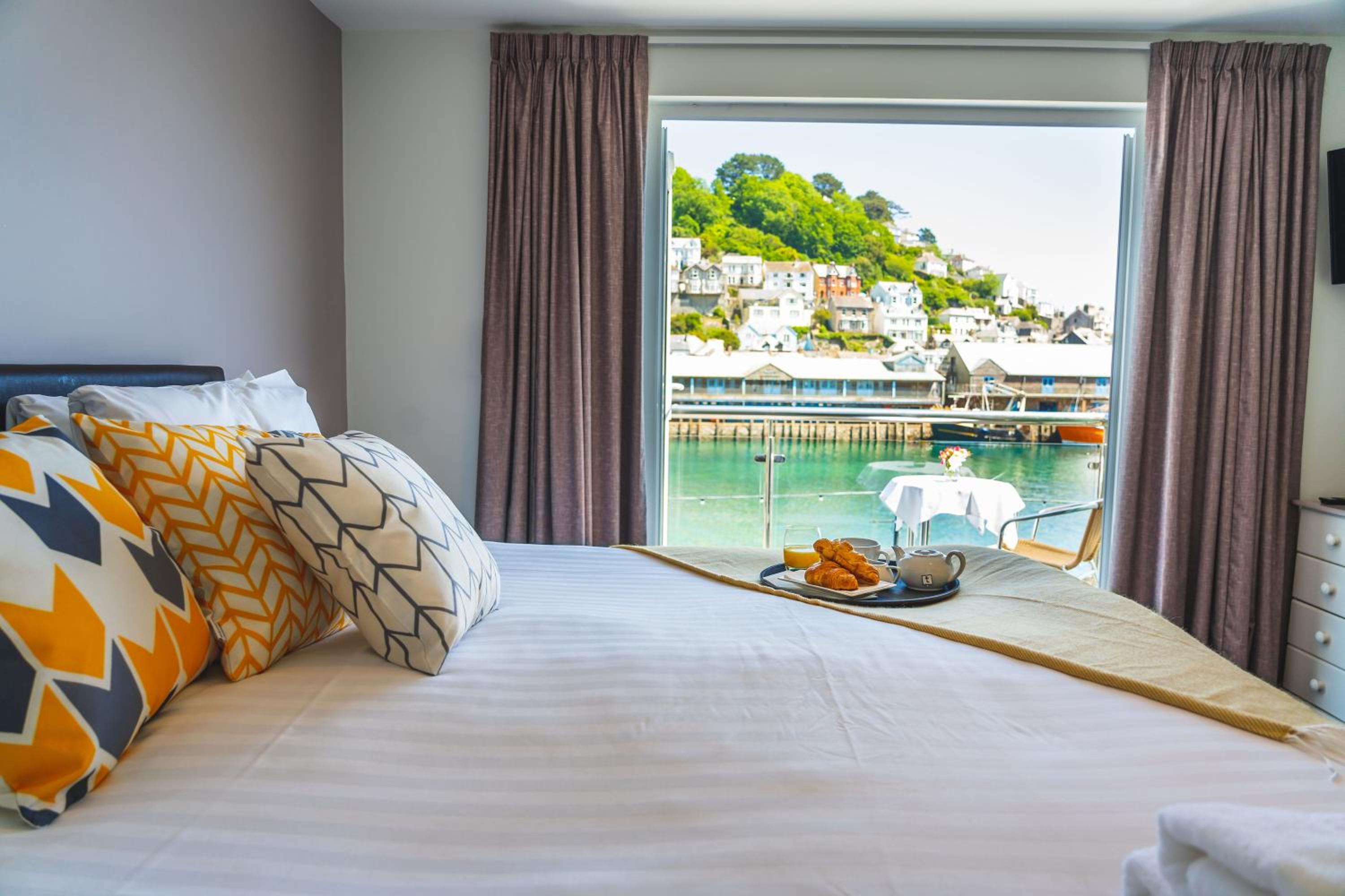 Double or Twin Room with Balcony photo 2