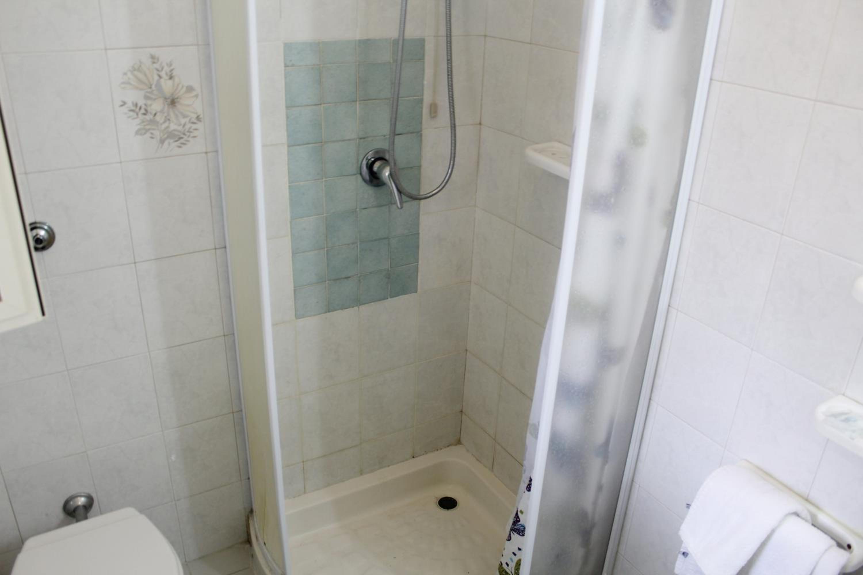 Standard Double Room - Photo 22