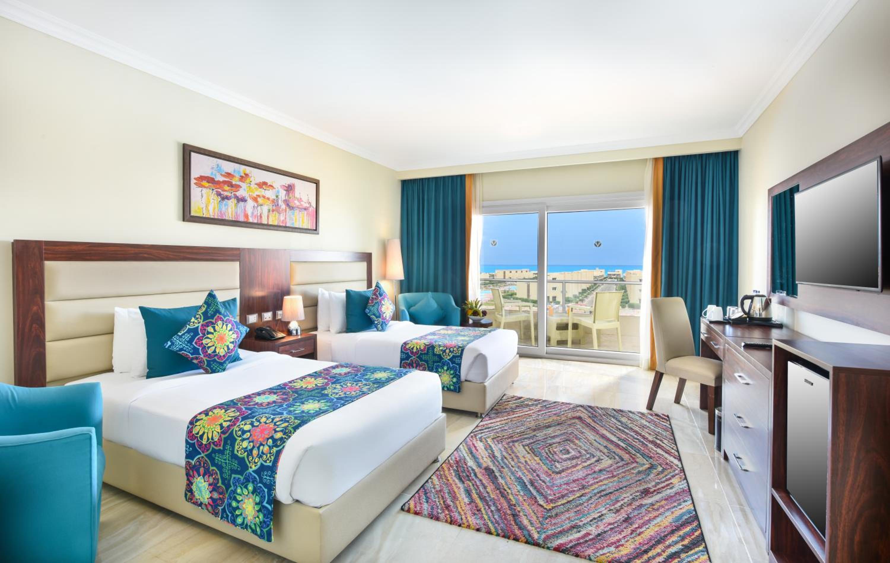 Deluxe Room with Sea and Pool View - Photo 3