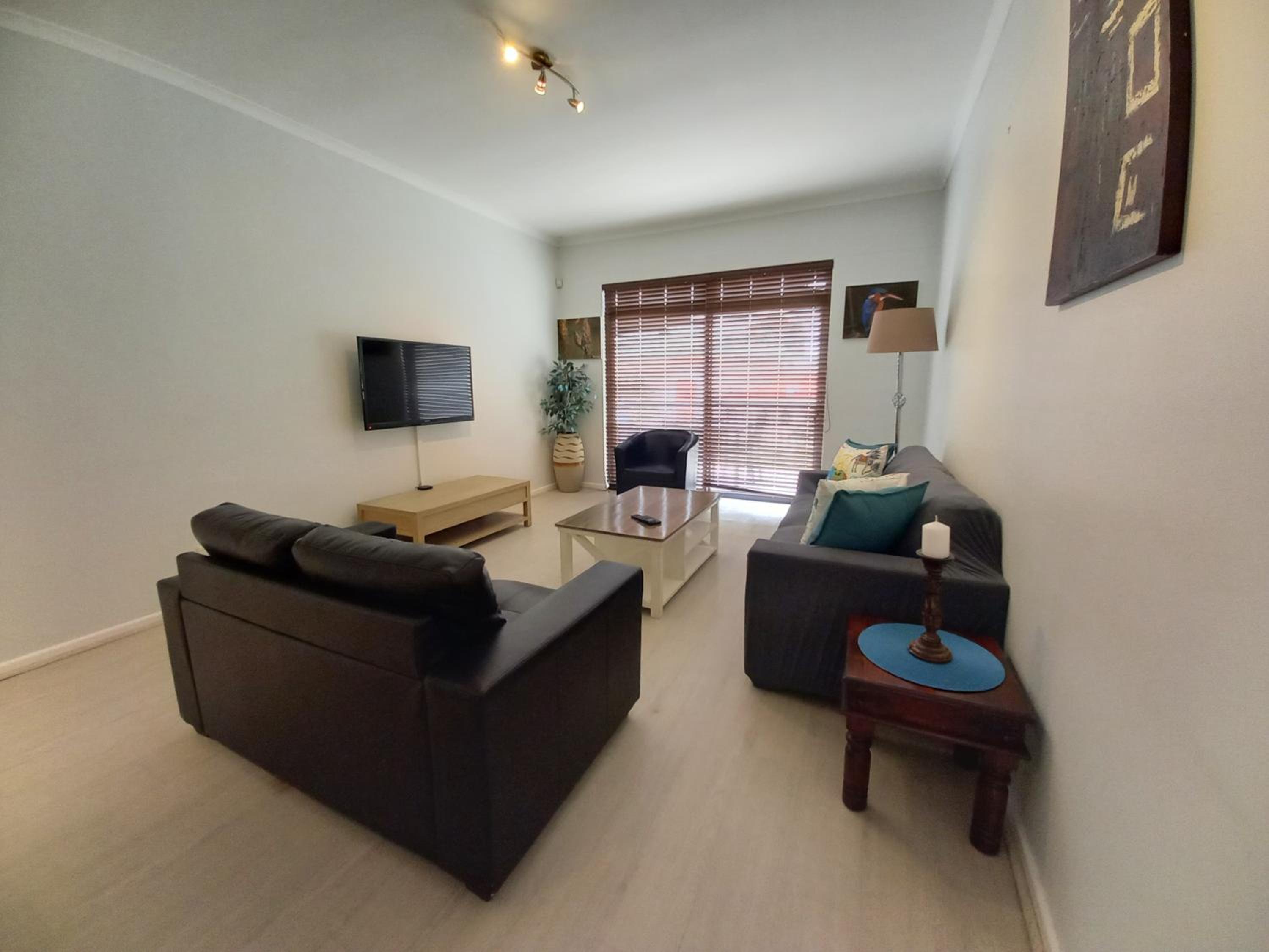 Three-Bedroom Apartment - Photo 7