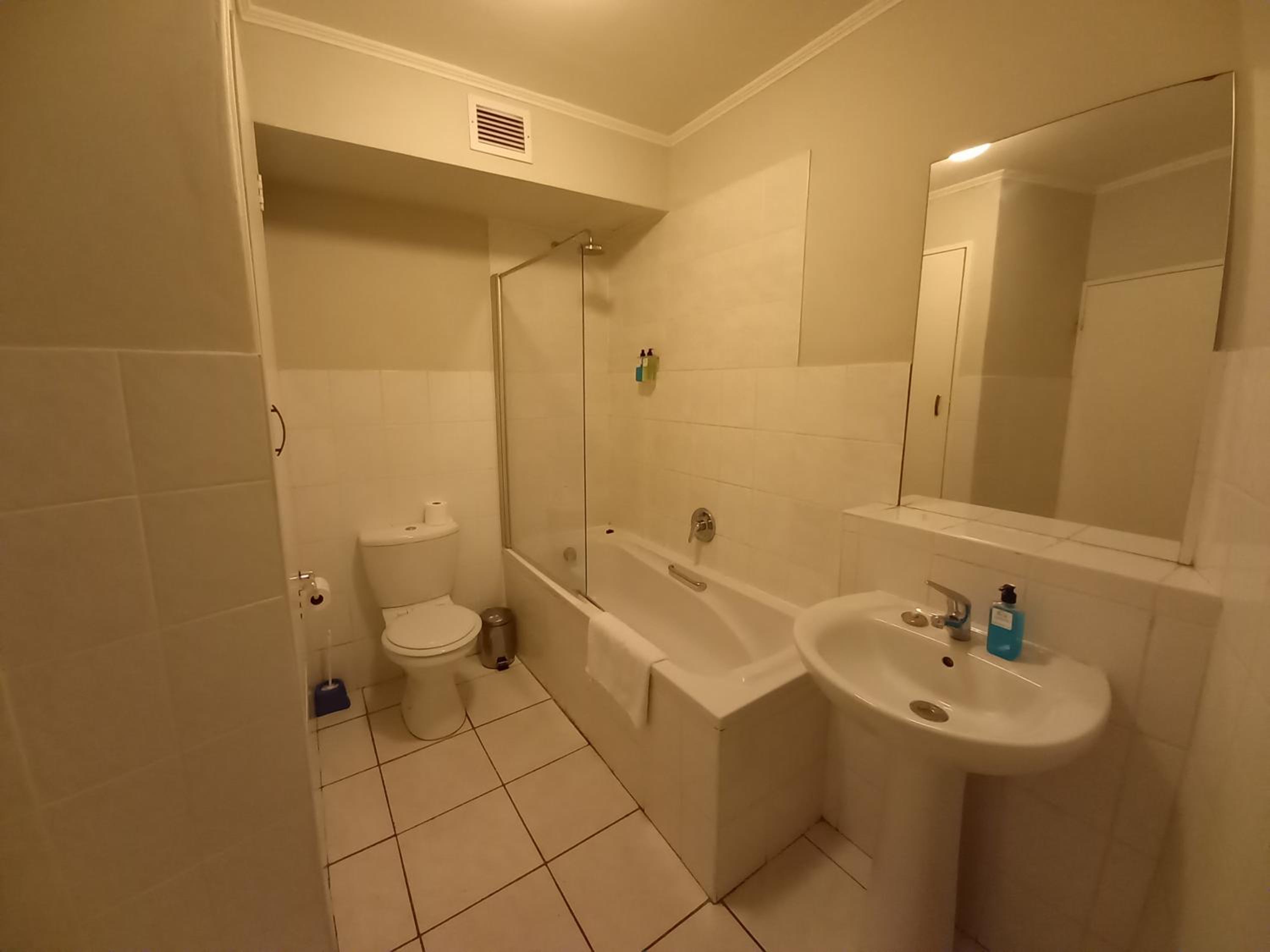 One-Bedroom Apartment - Photo 7