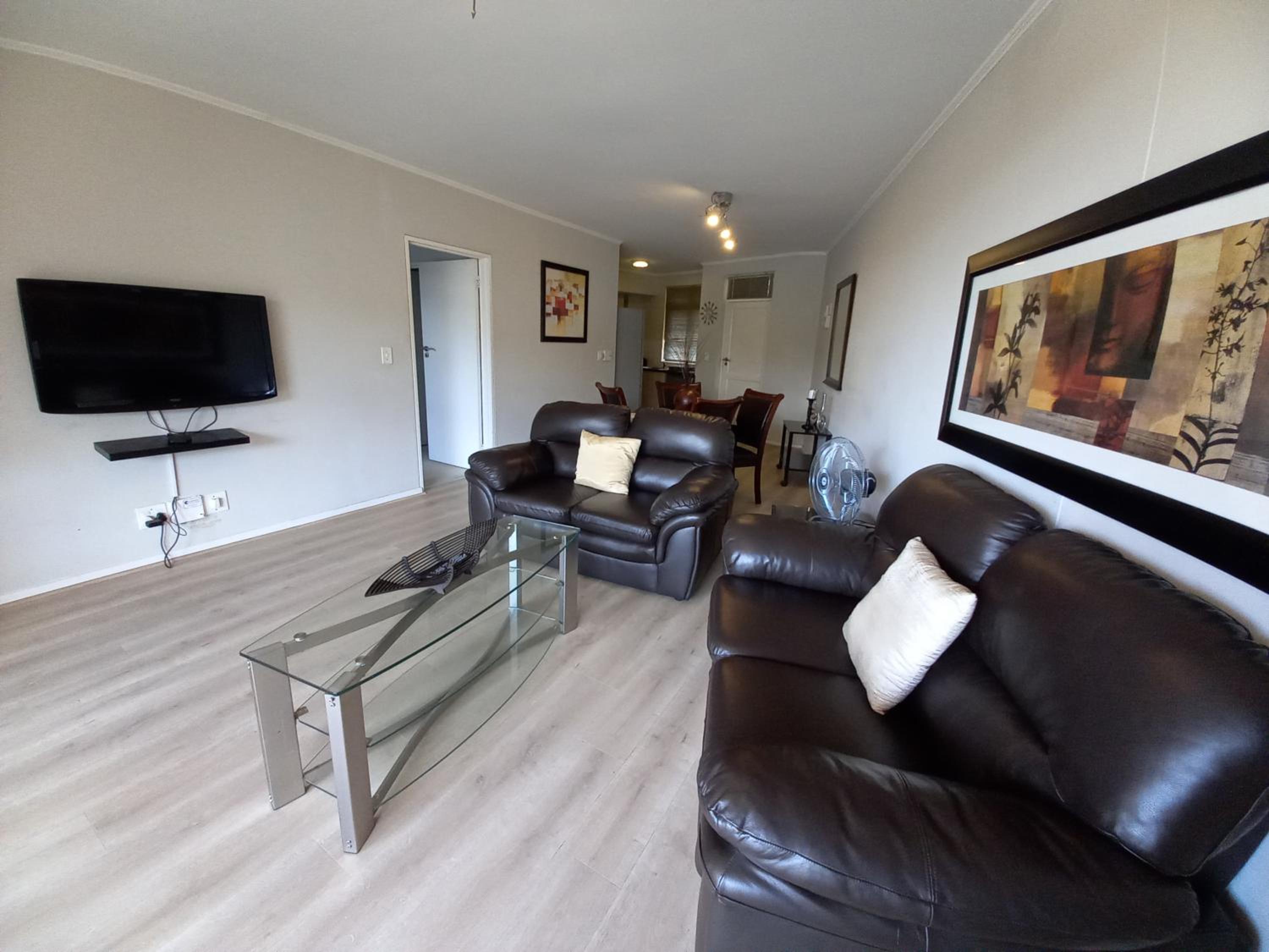 One-Bedroom Apartment - Photo 3