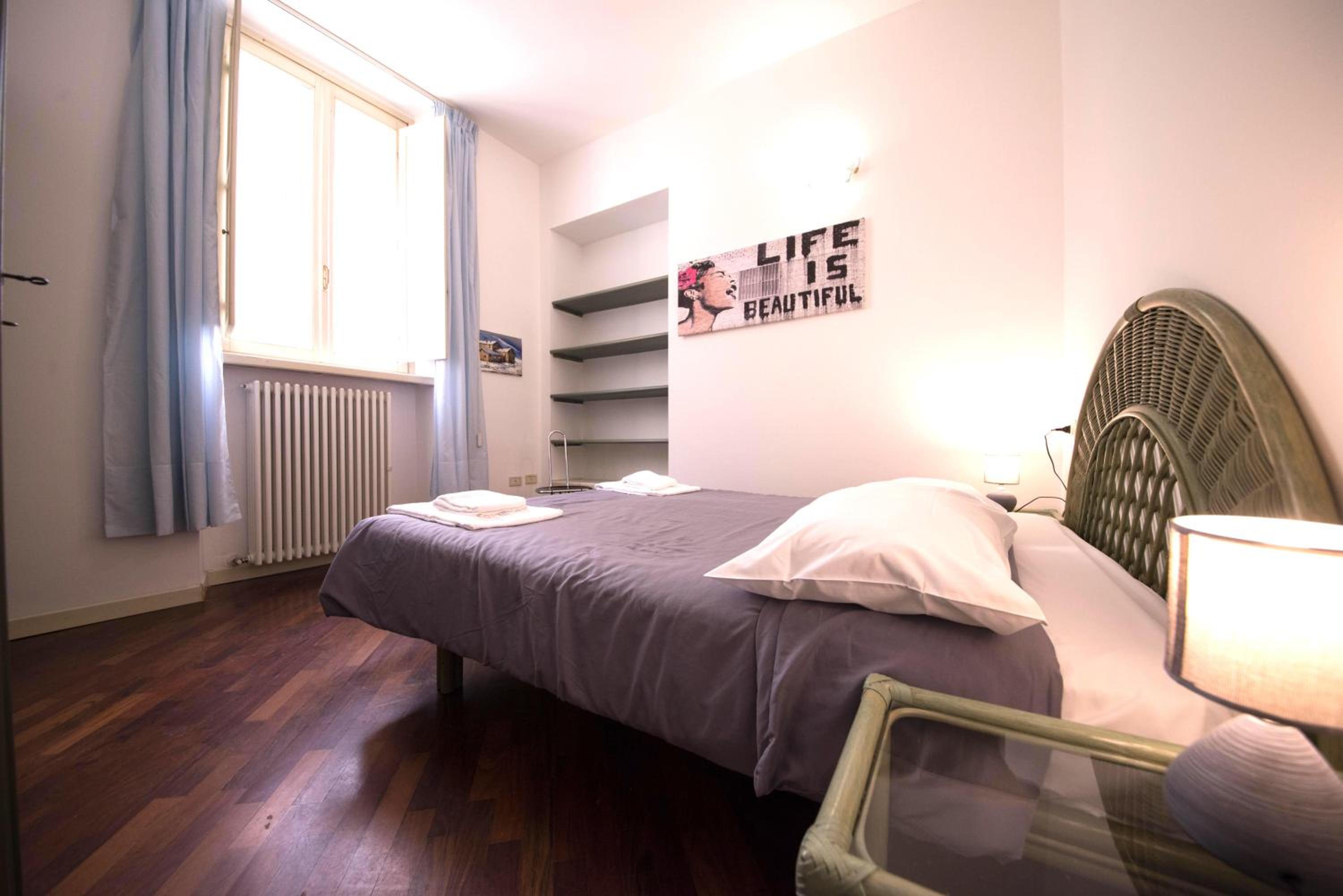 Two-Bedroom Apartment - Photo 3
