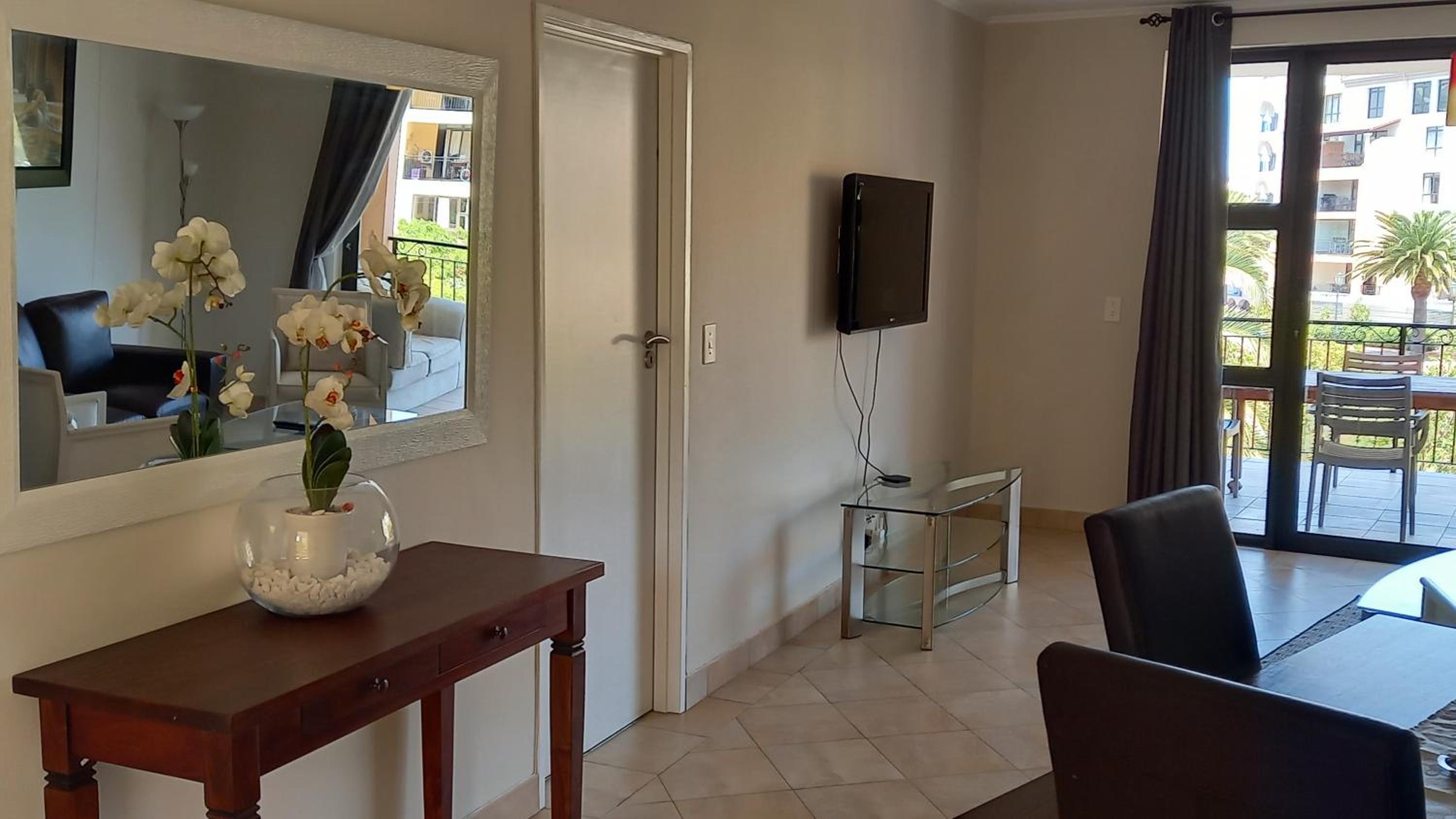 One-Bedroom Apartment - Photo 11