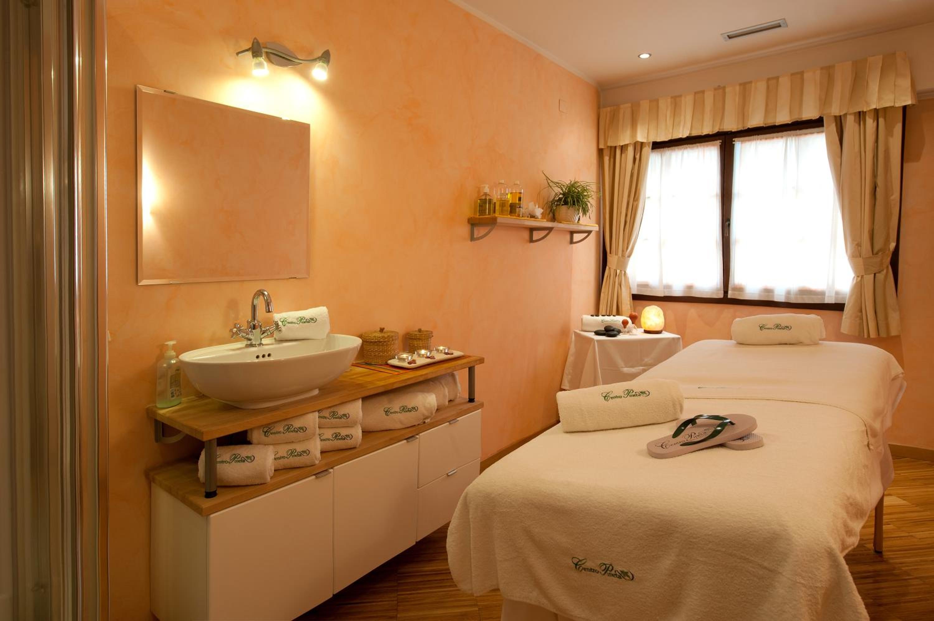 Economy Double or Twin Room photo 2
