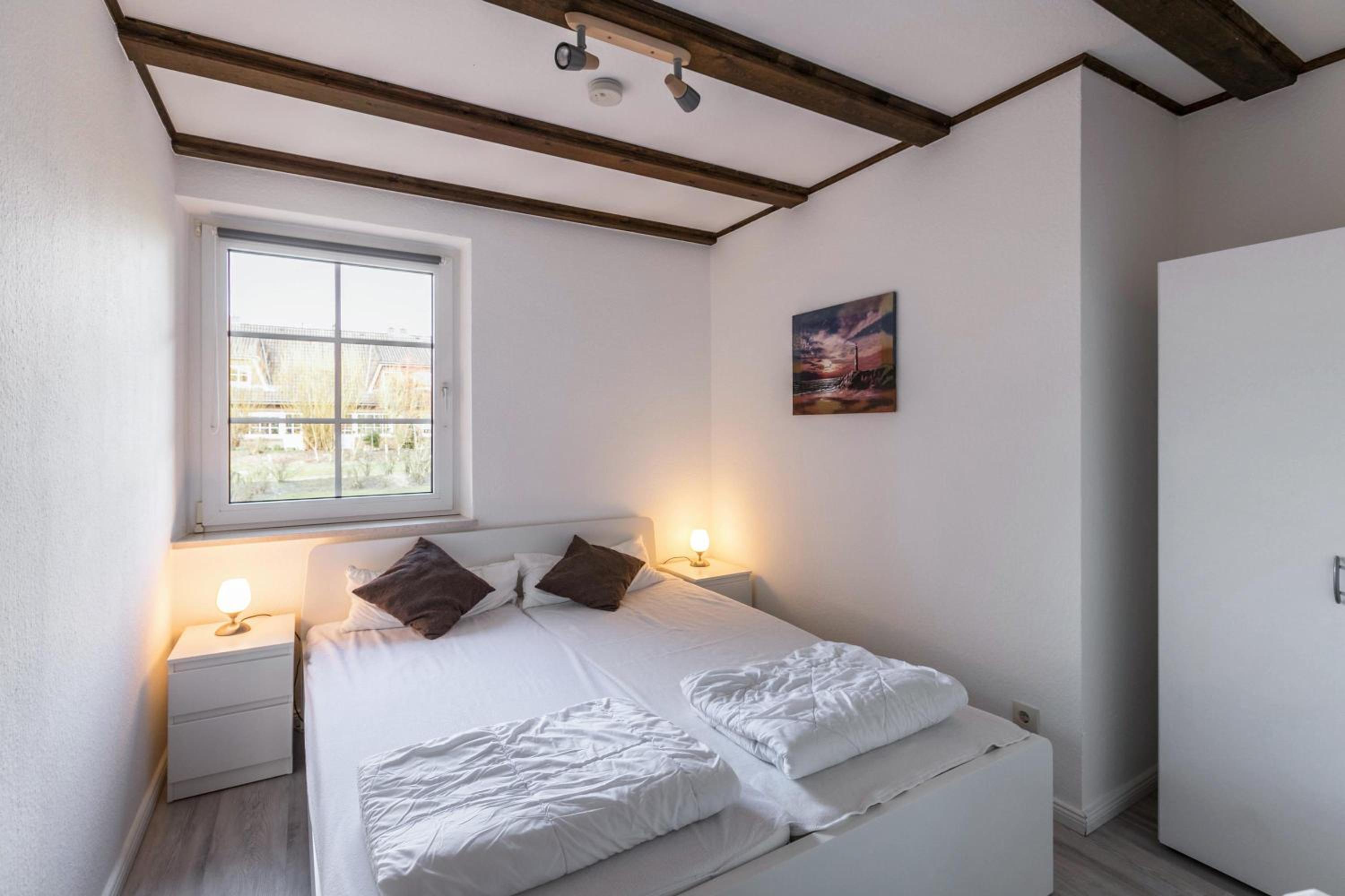 Two-Bedroom Deluxe Apartment with Garden View photo 2