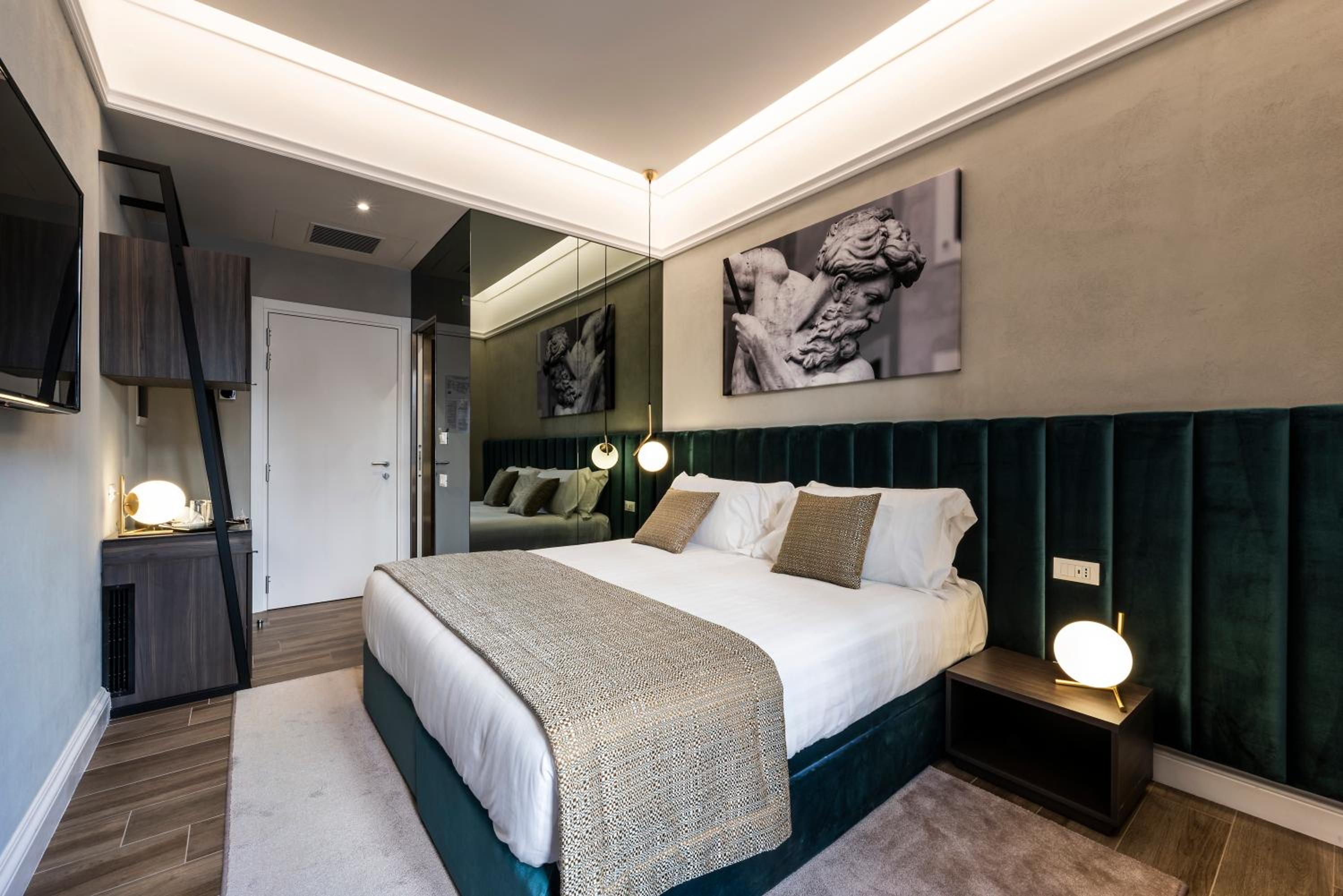 Deluxe Triple Room photo 3