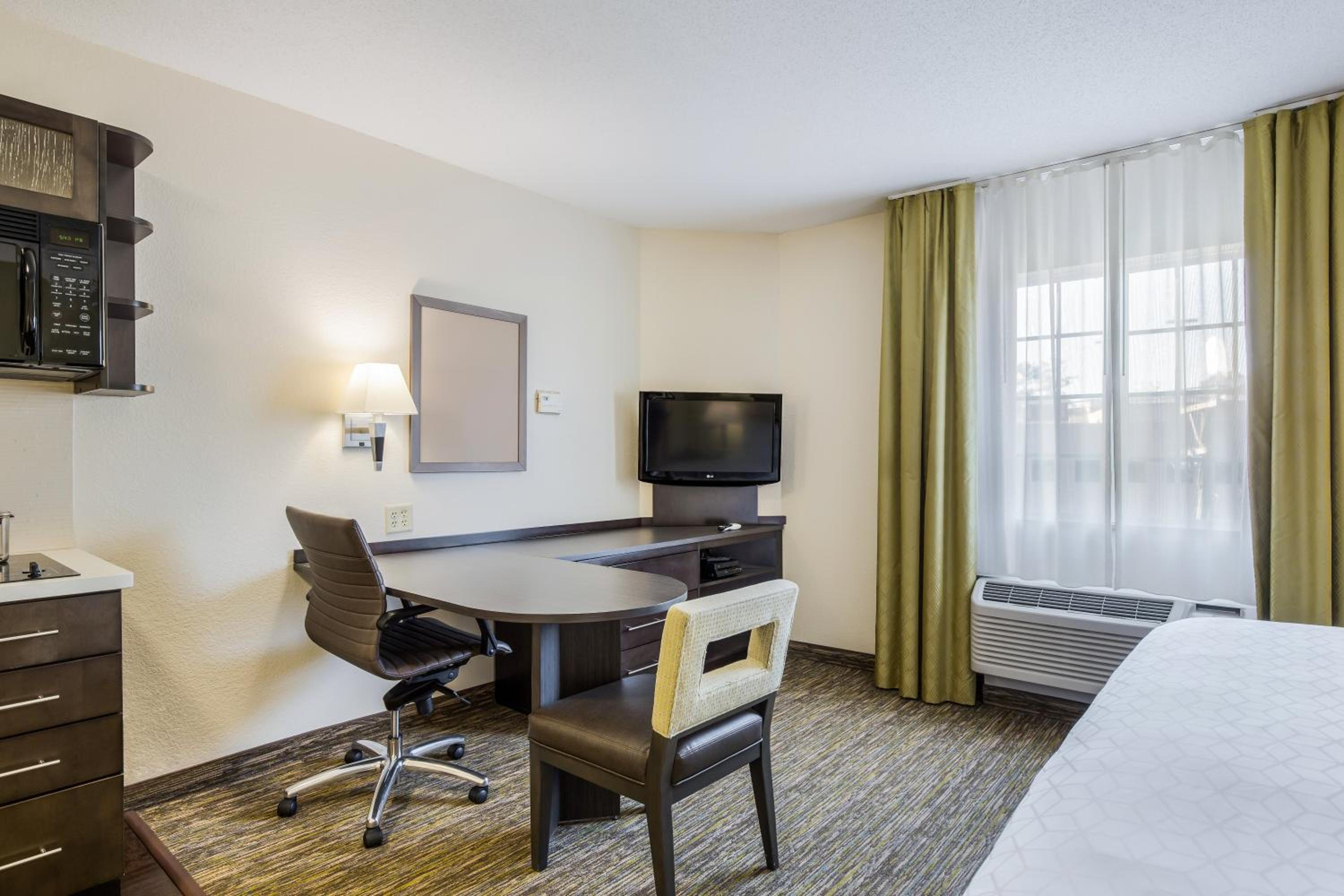 King Studio Suite - Photo 4