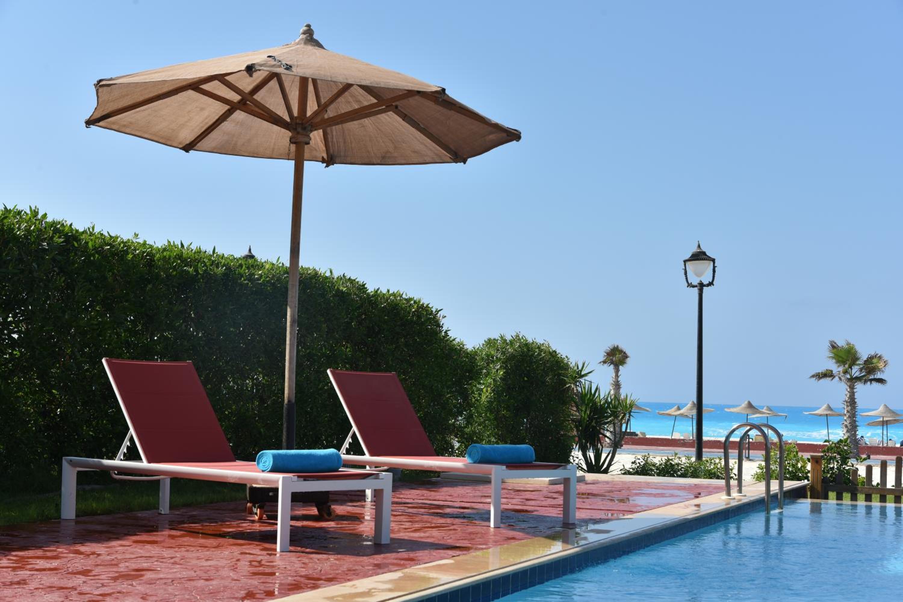 Villa with Private Pool - Photo 12