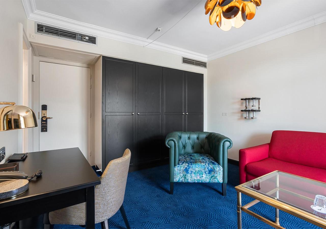 Junior Suite (2 Adults) - Photo 2