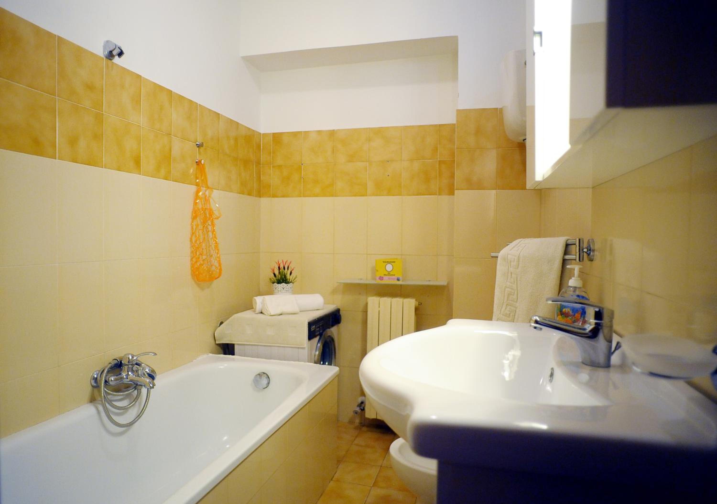 One-Bedroom Apartment - Photo 14