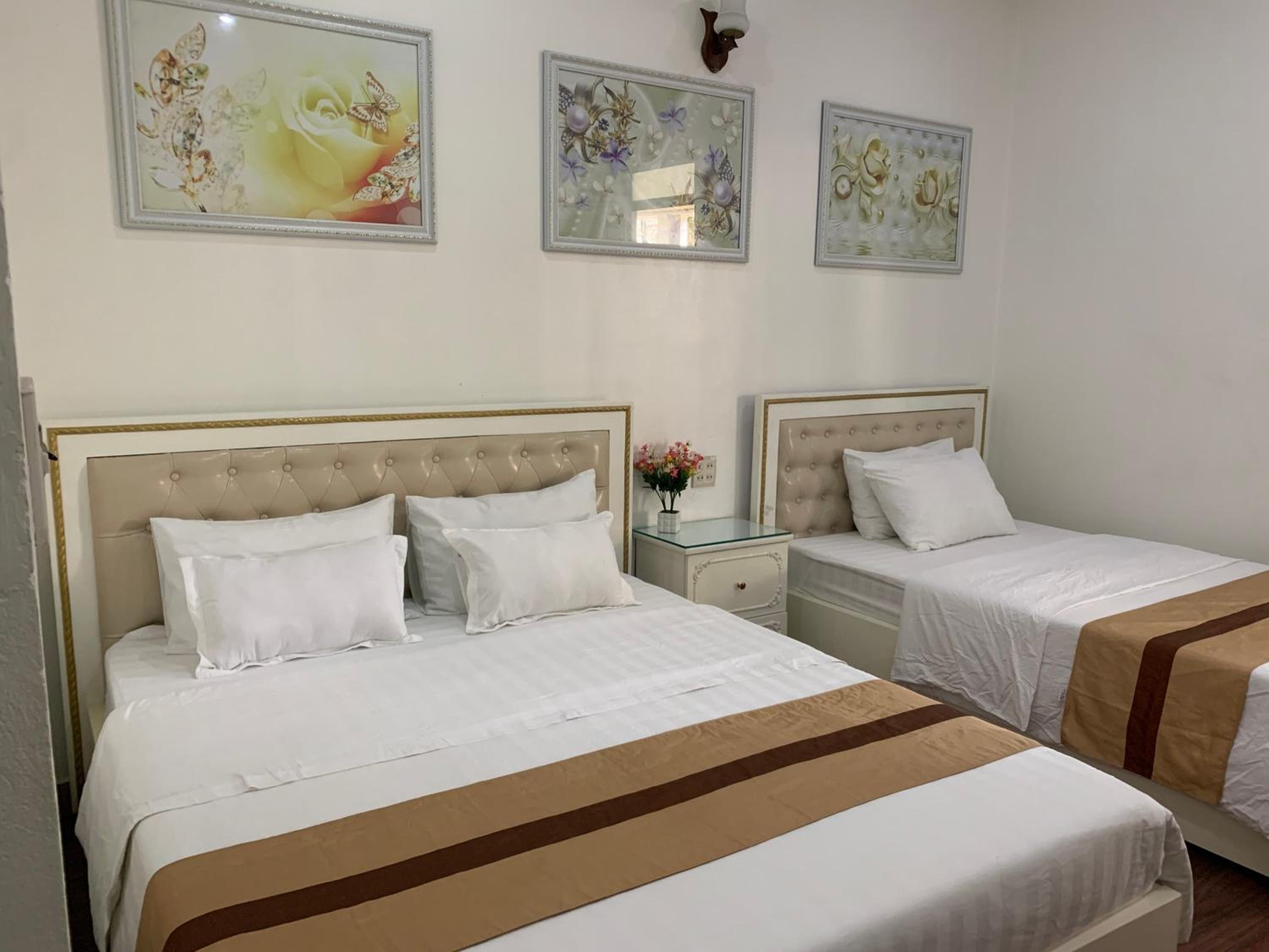 Comfort Triple Room with Shower photo 2
