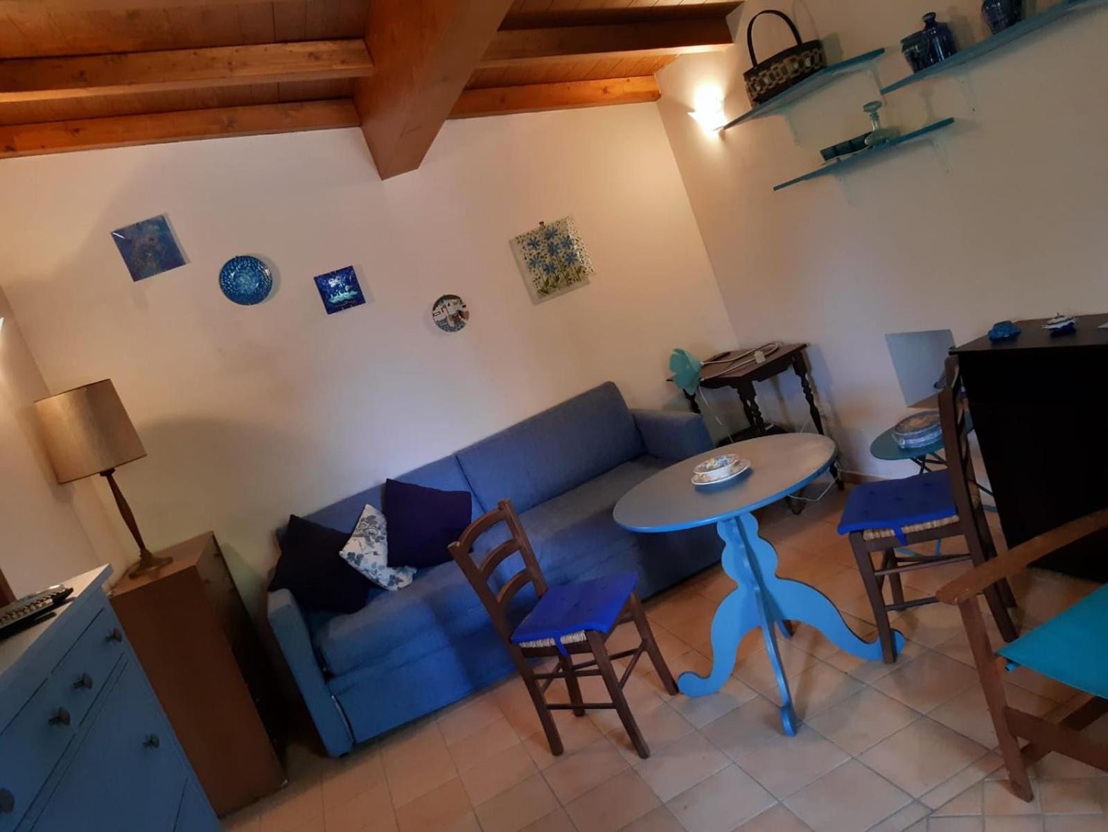Deluxe Room (2 Adults + 1 Child) photo 1