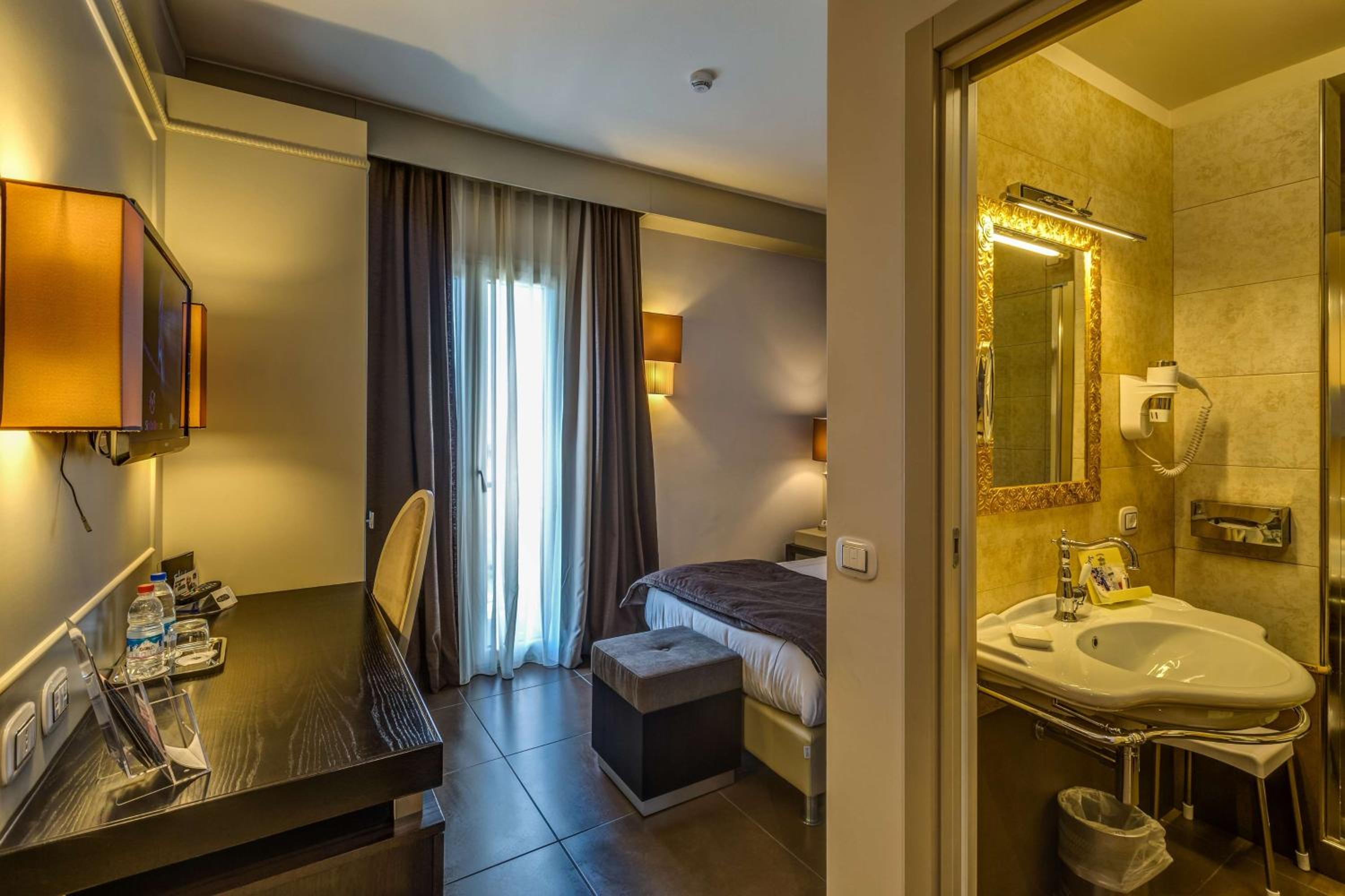 Classic Single Room