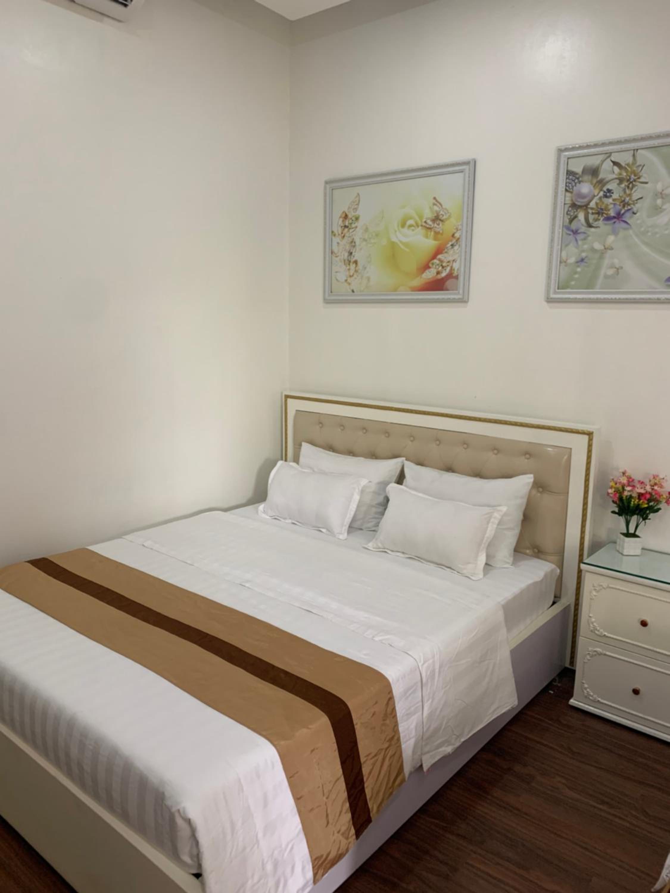 Deluxe Room (2 Adults + 1 Child)