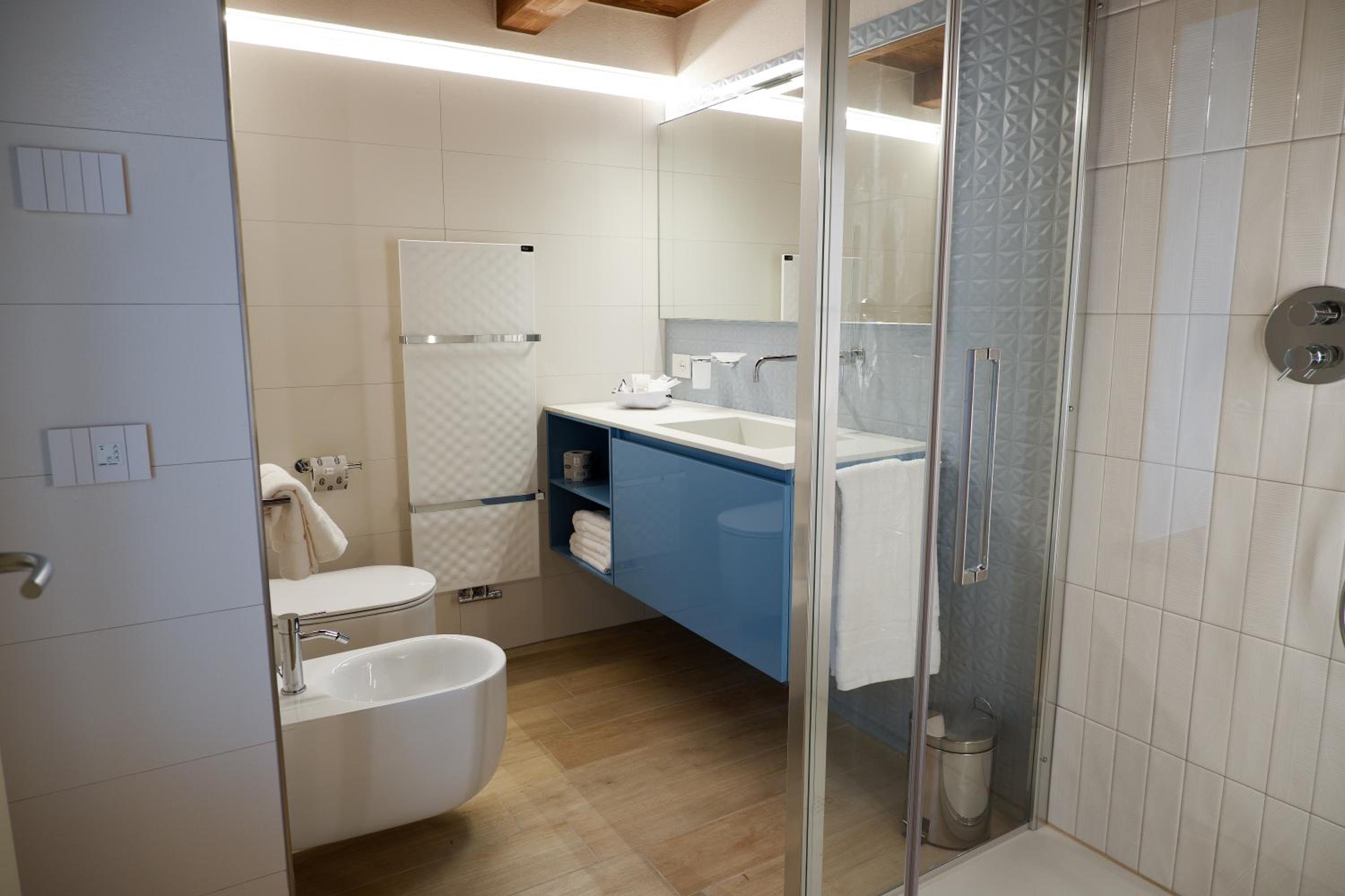 Standard Double Room - Photo 4