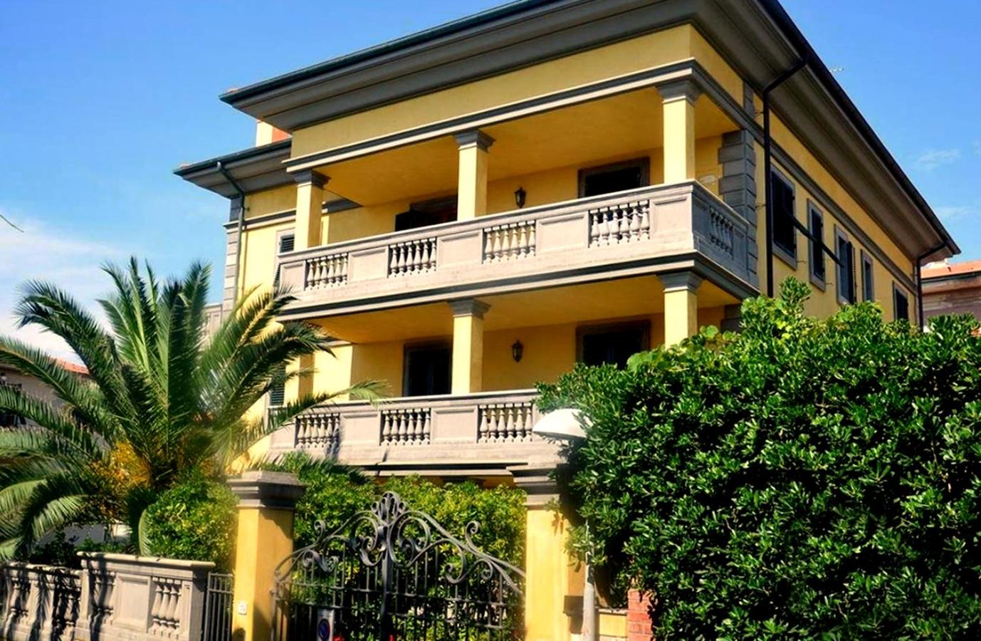 Studio with Terrace