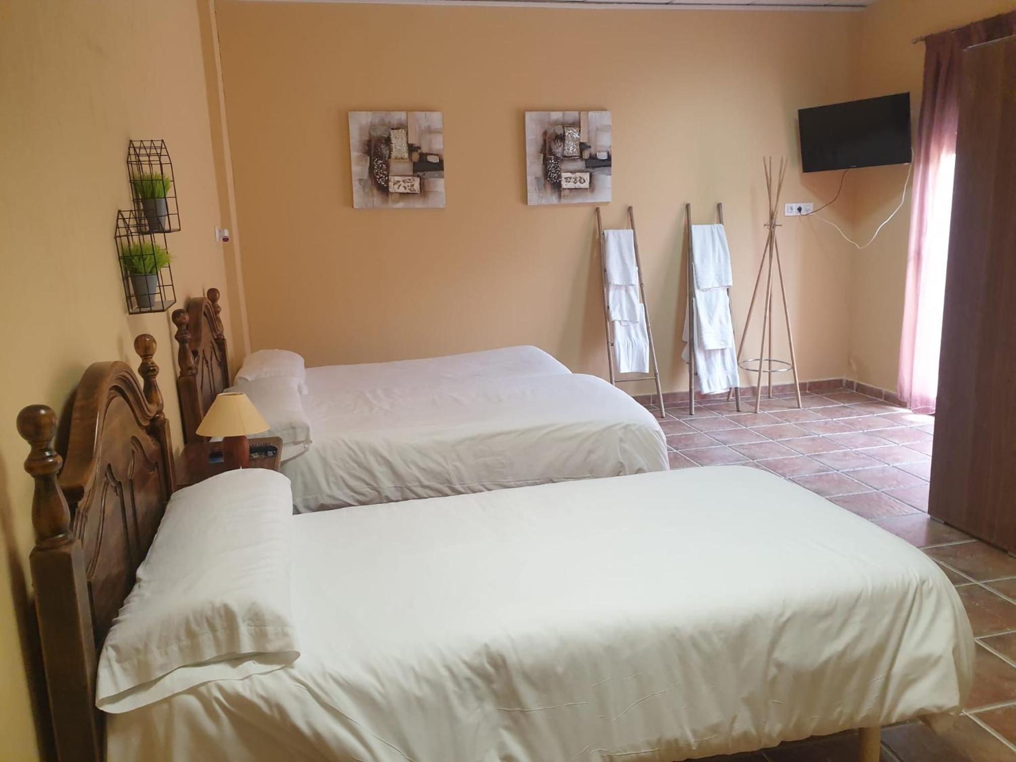 Quadruple Room - Photo 1