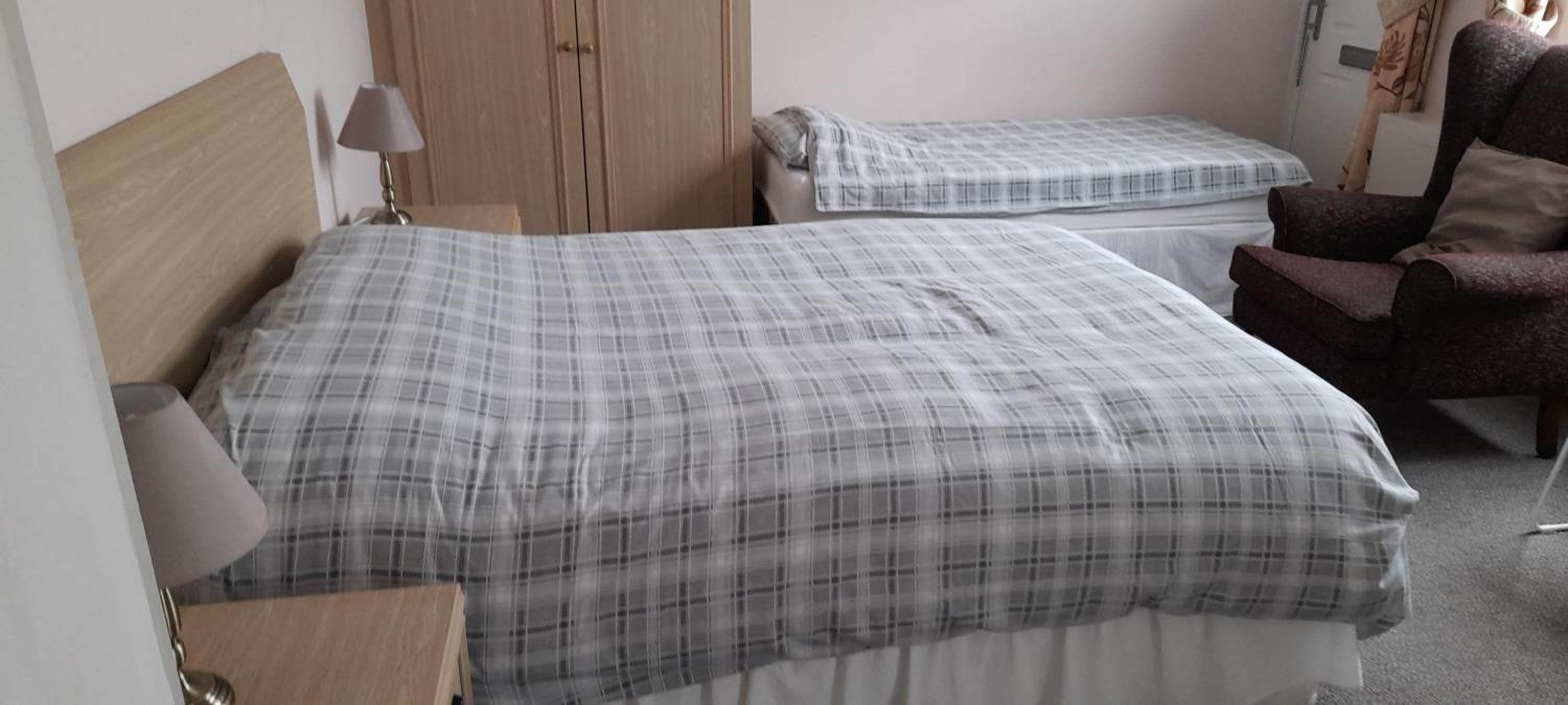 Double/Twin Ensuite Room - Photo 1