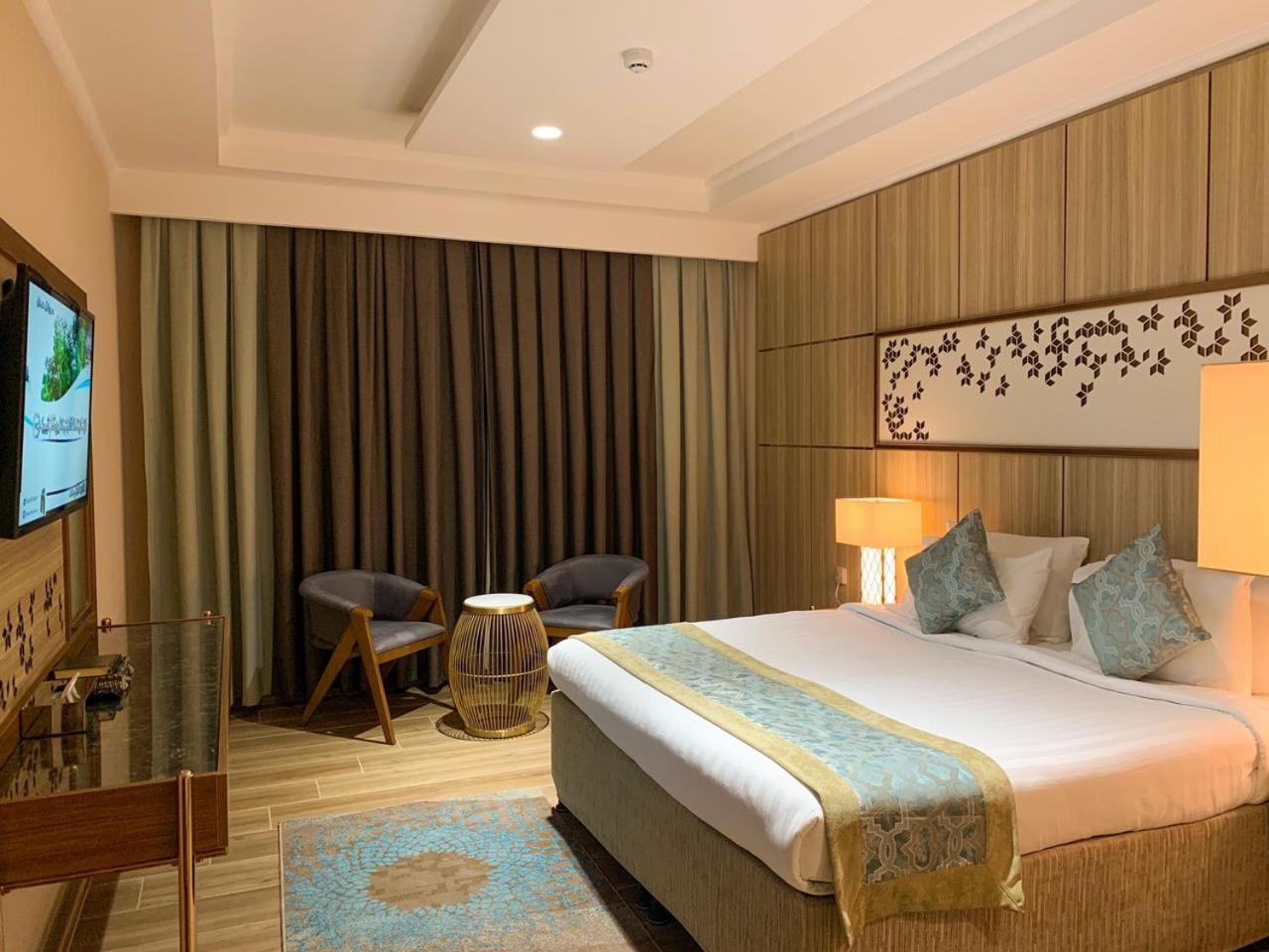 Double Room - Photo 6