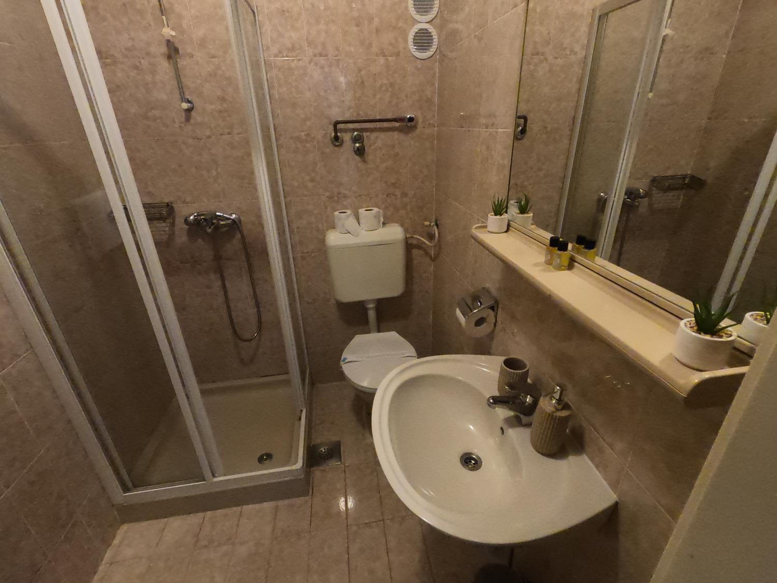 Apartment with Sea View - Photo 11