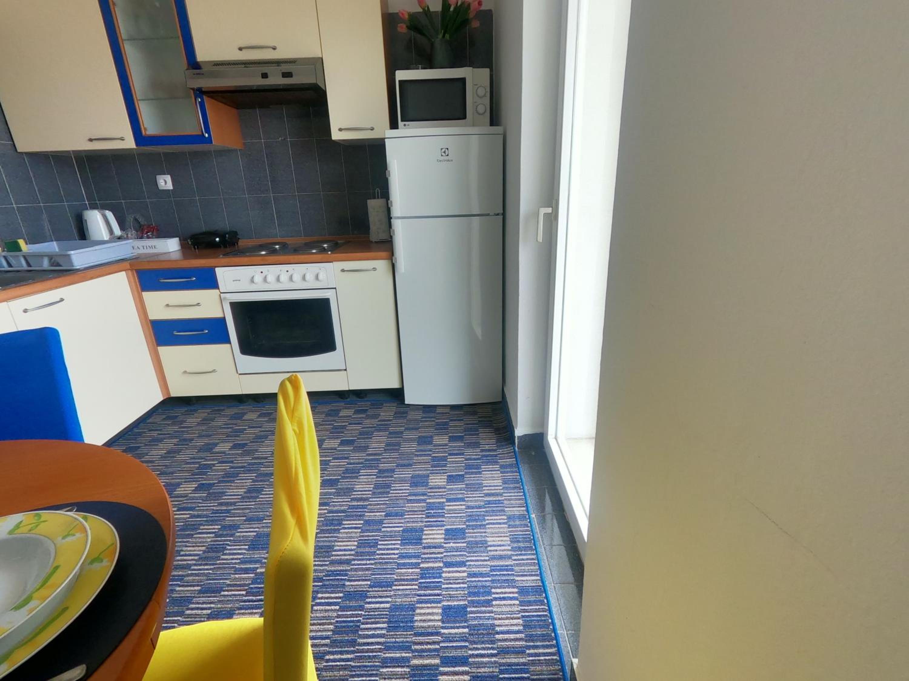 Apartment with Sea View - Photo 13