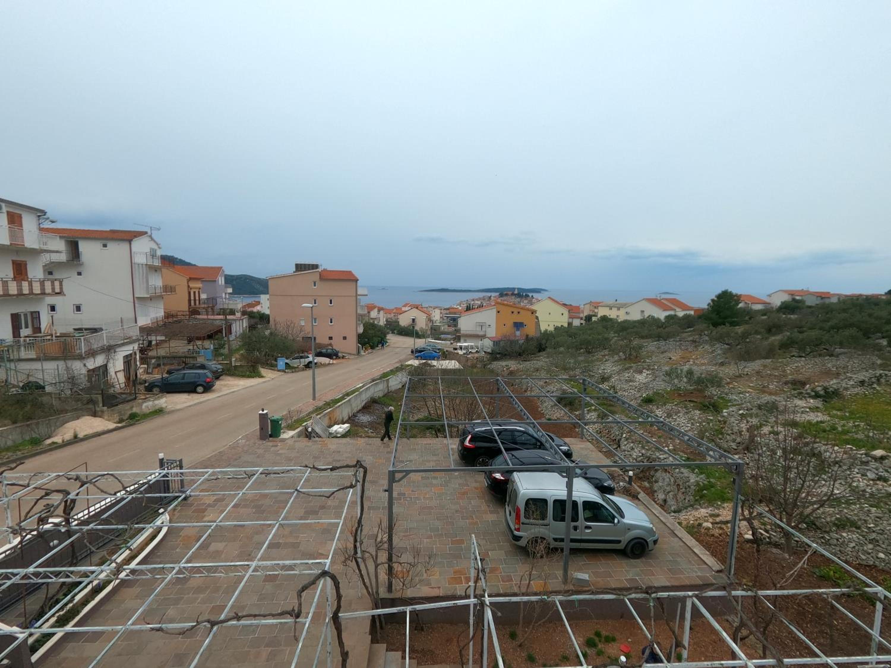 Apartment with Sea View - Photo 12