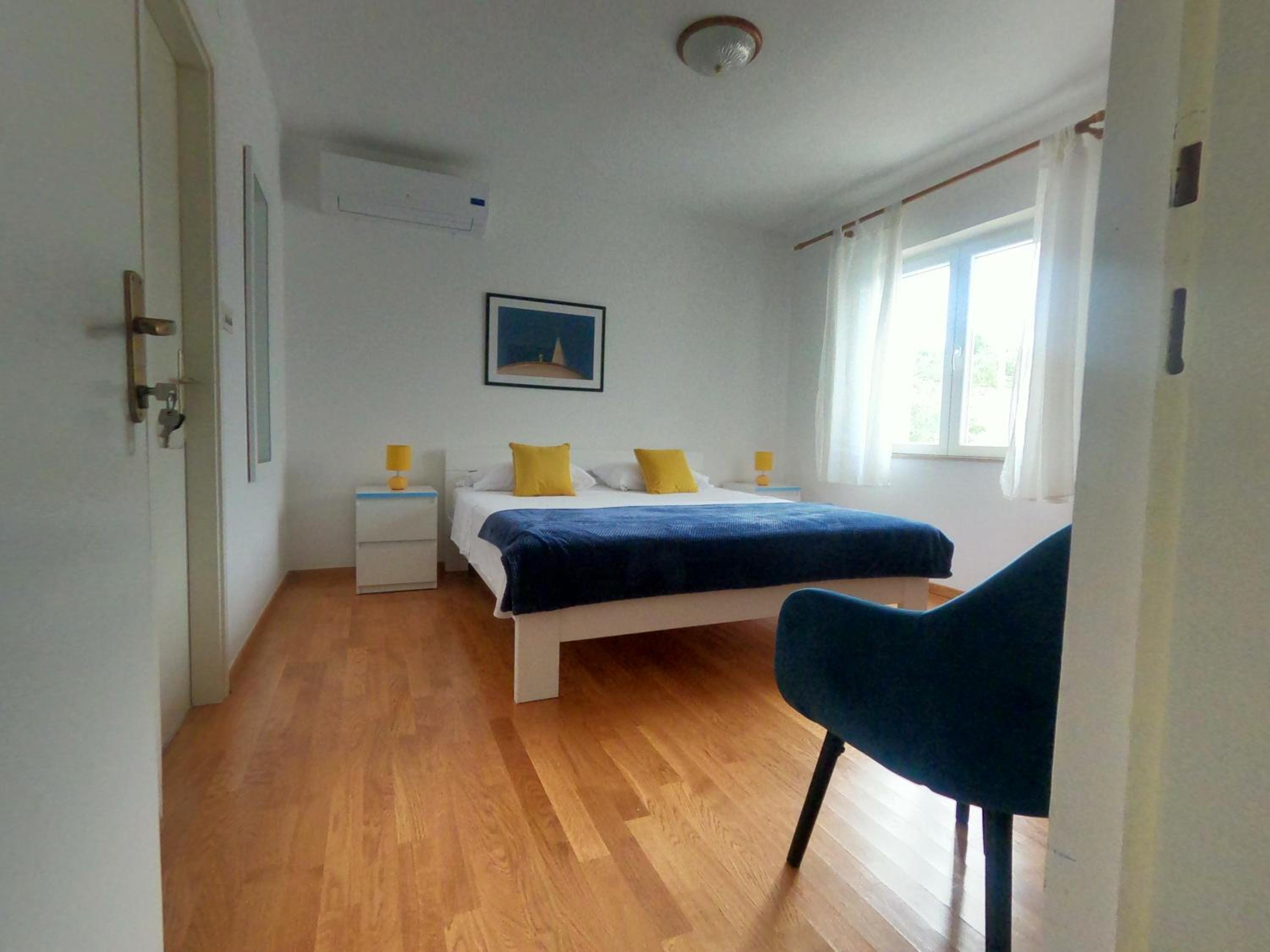 Double Room - Photo 8