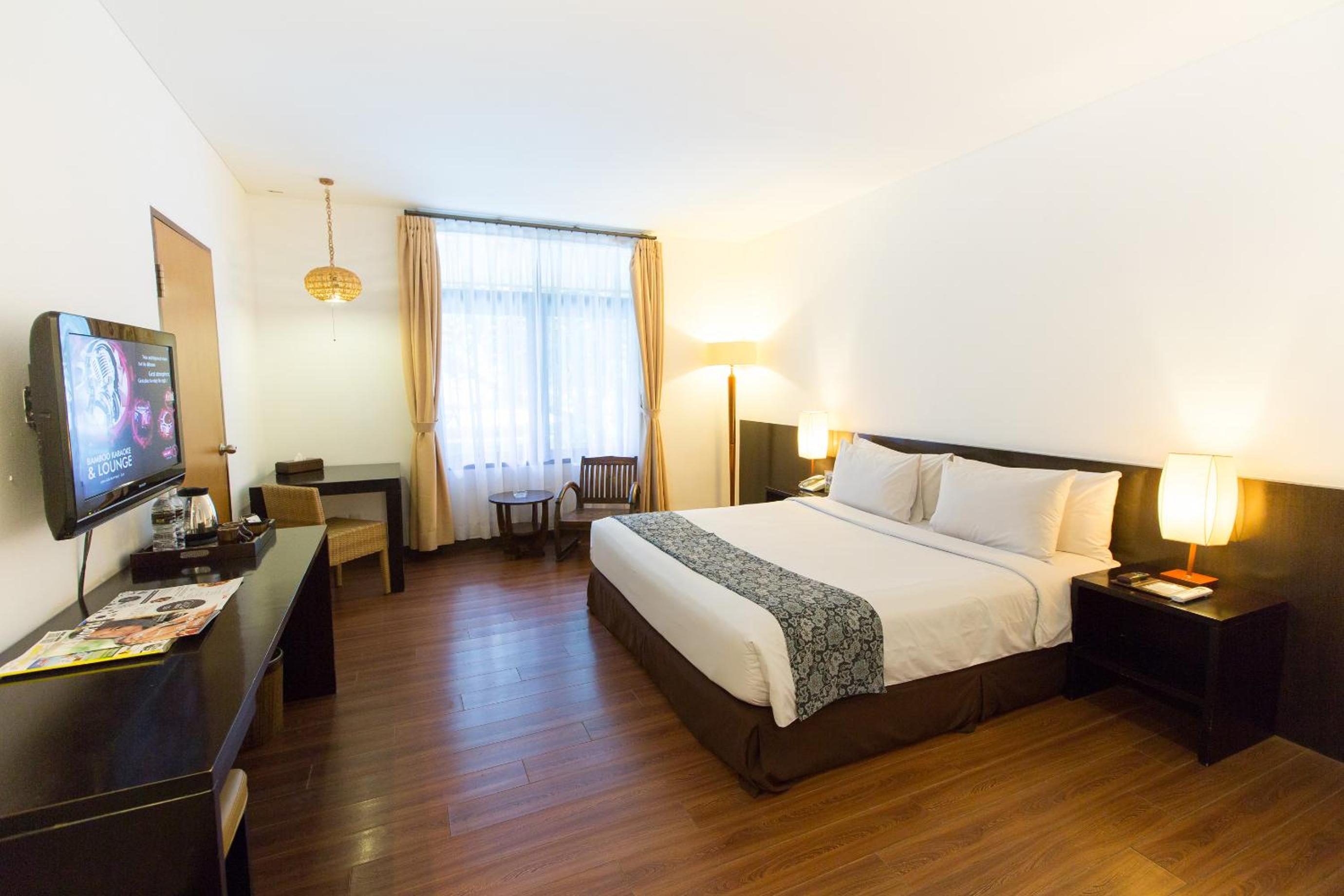Deluxe Queen Room