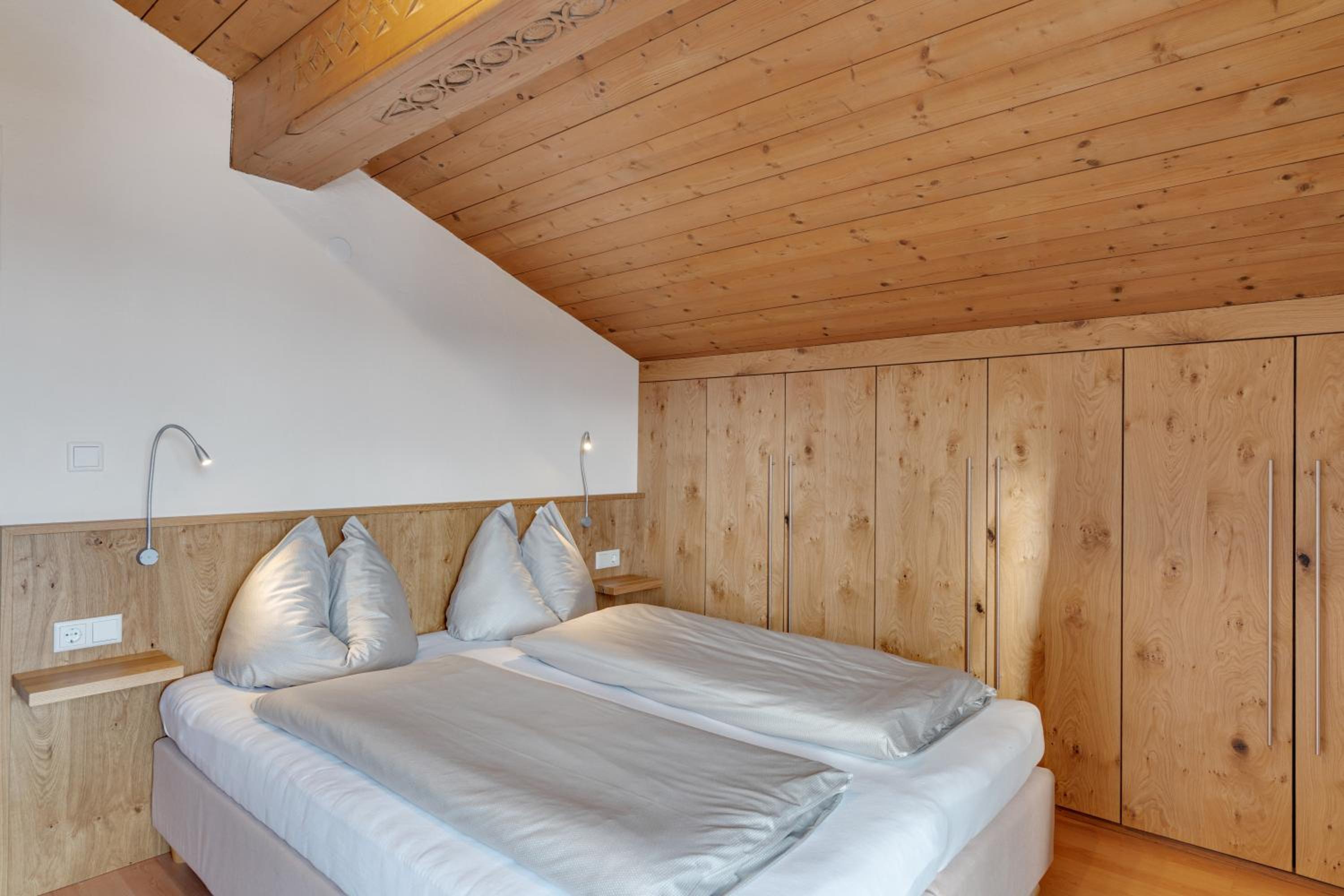 Two-Bedroom Apartment - Photo 8