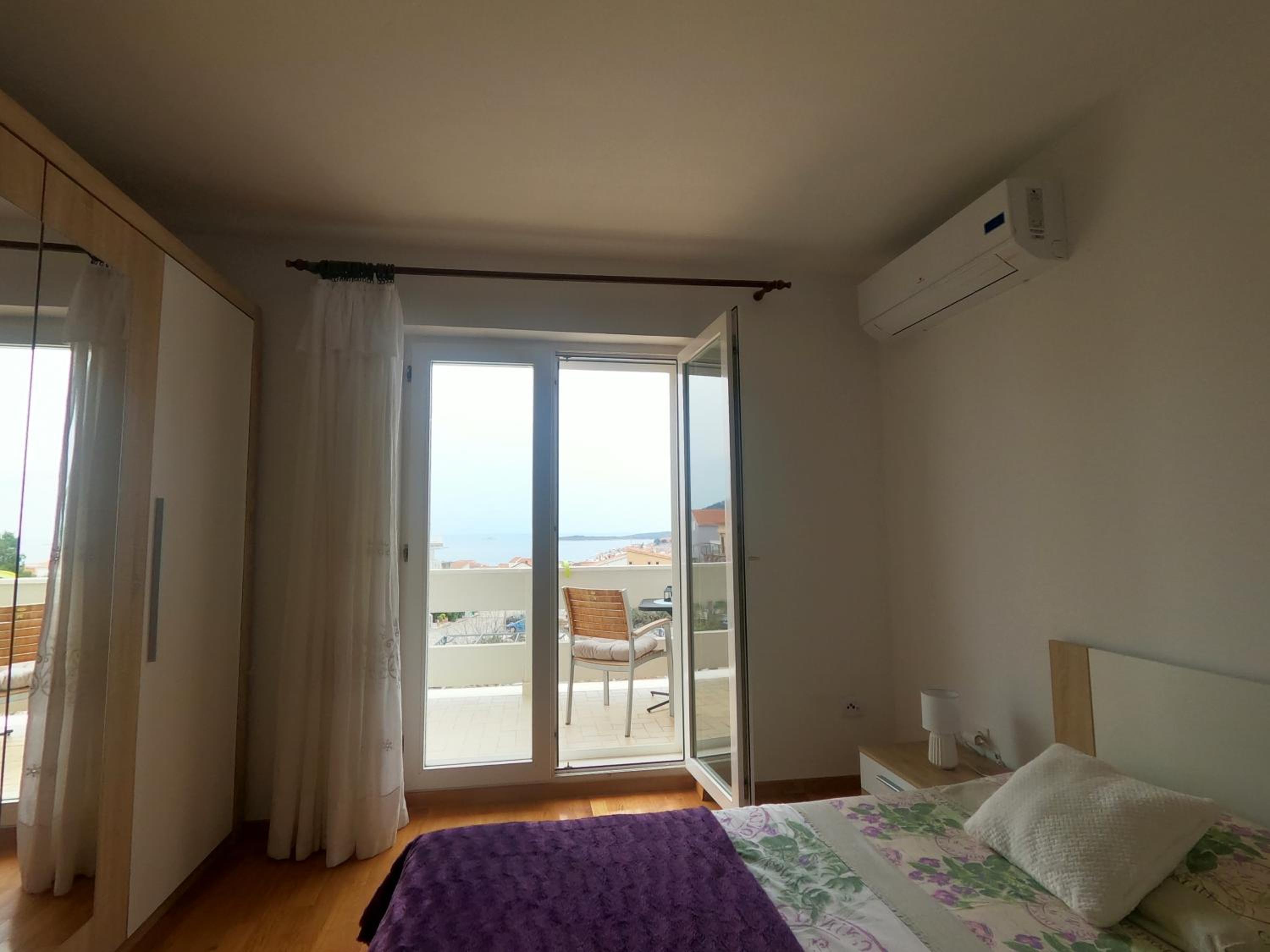 Double Room with Sea View - Photo 3
