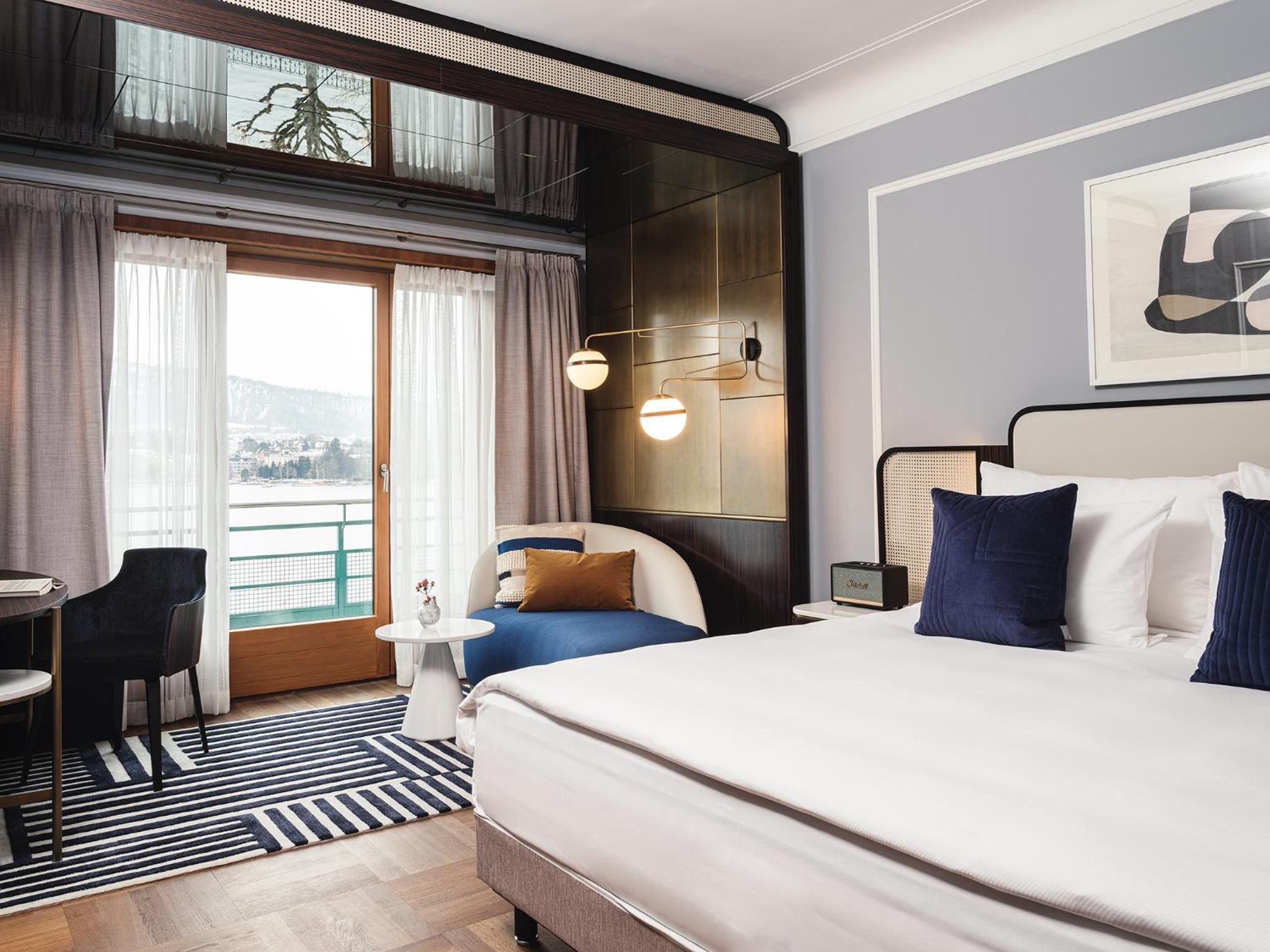 Double Room with Lake View - Photo 4