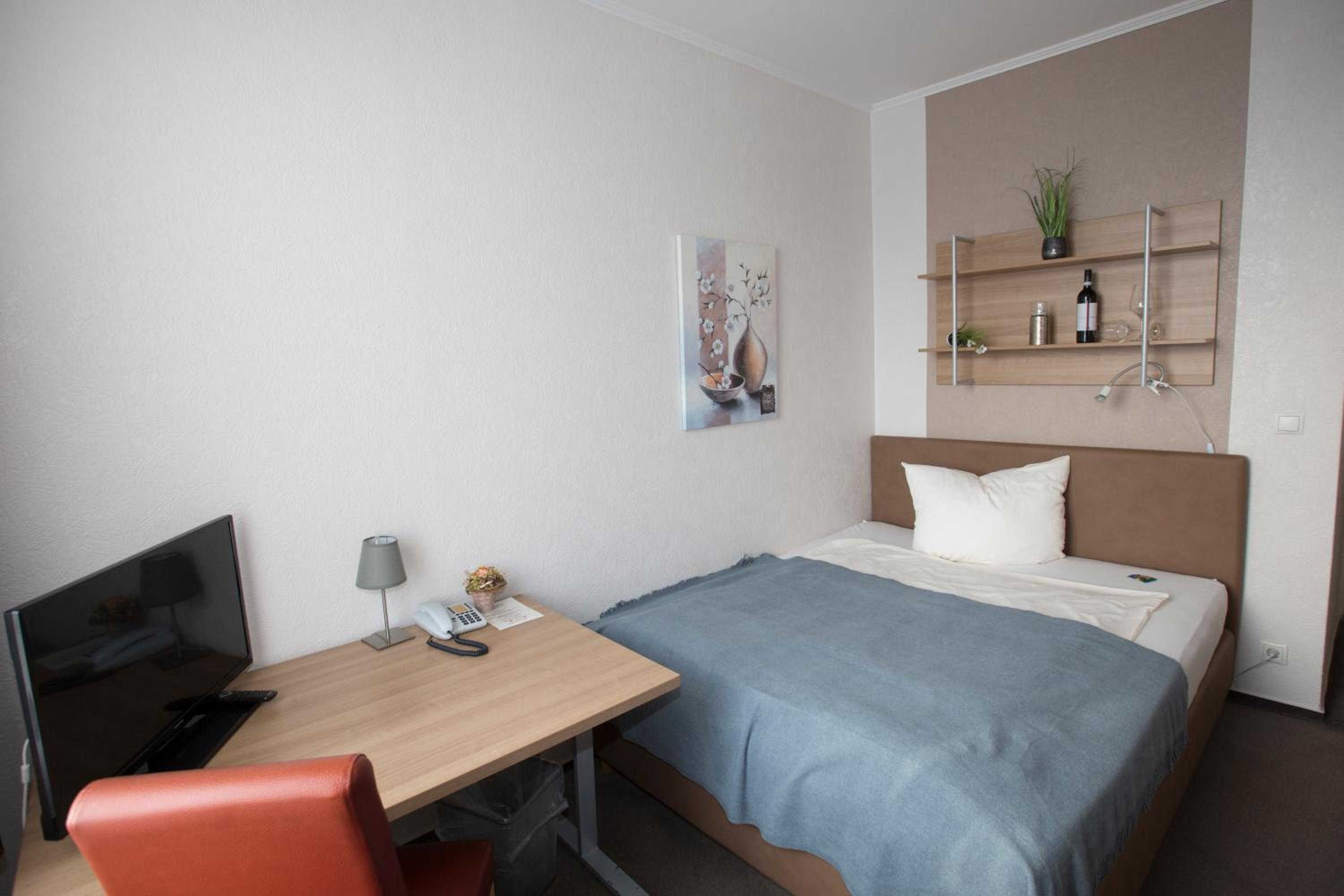 Economy Double Room - Photo 5