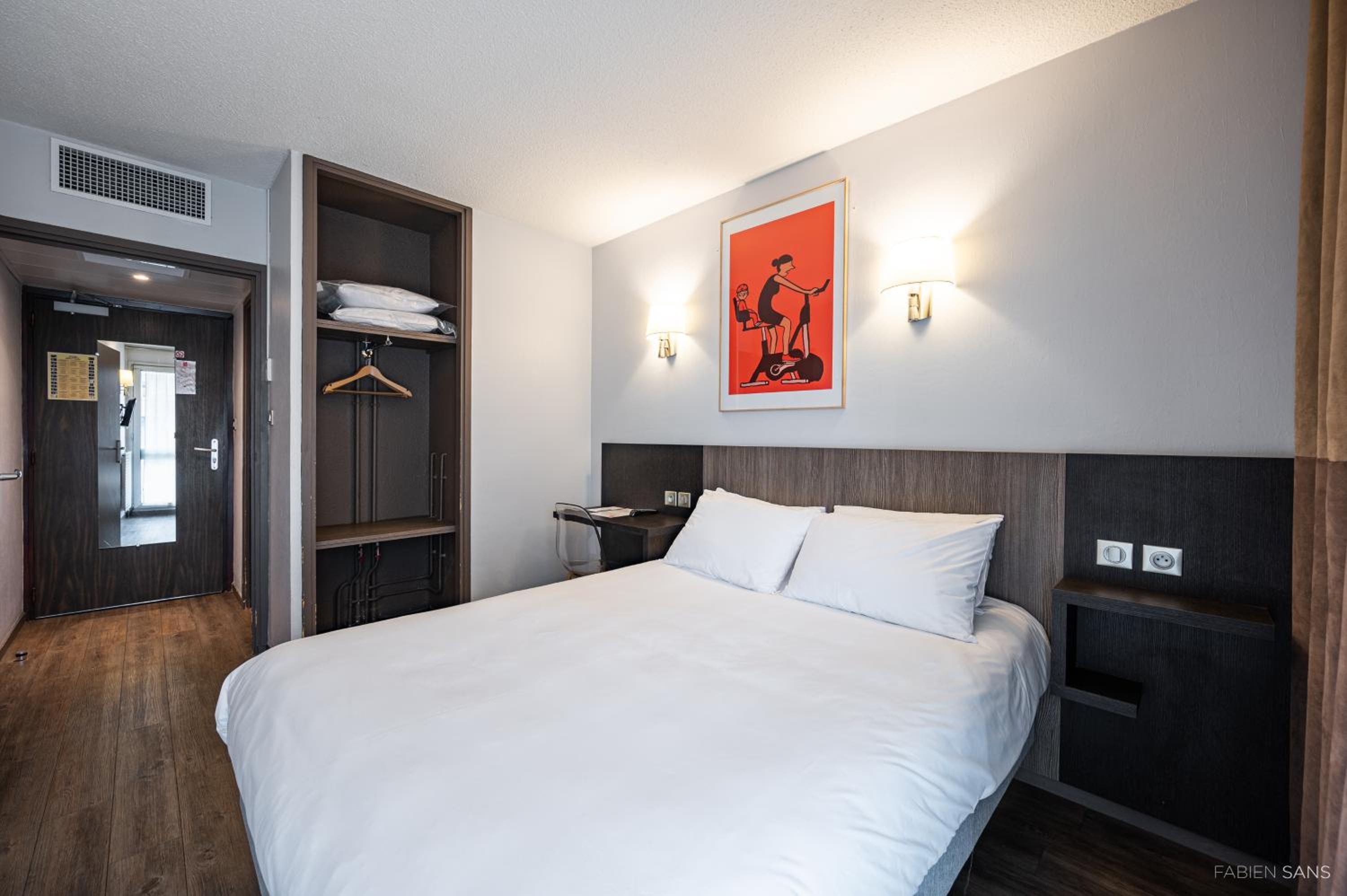 Double Room - Photo 15