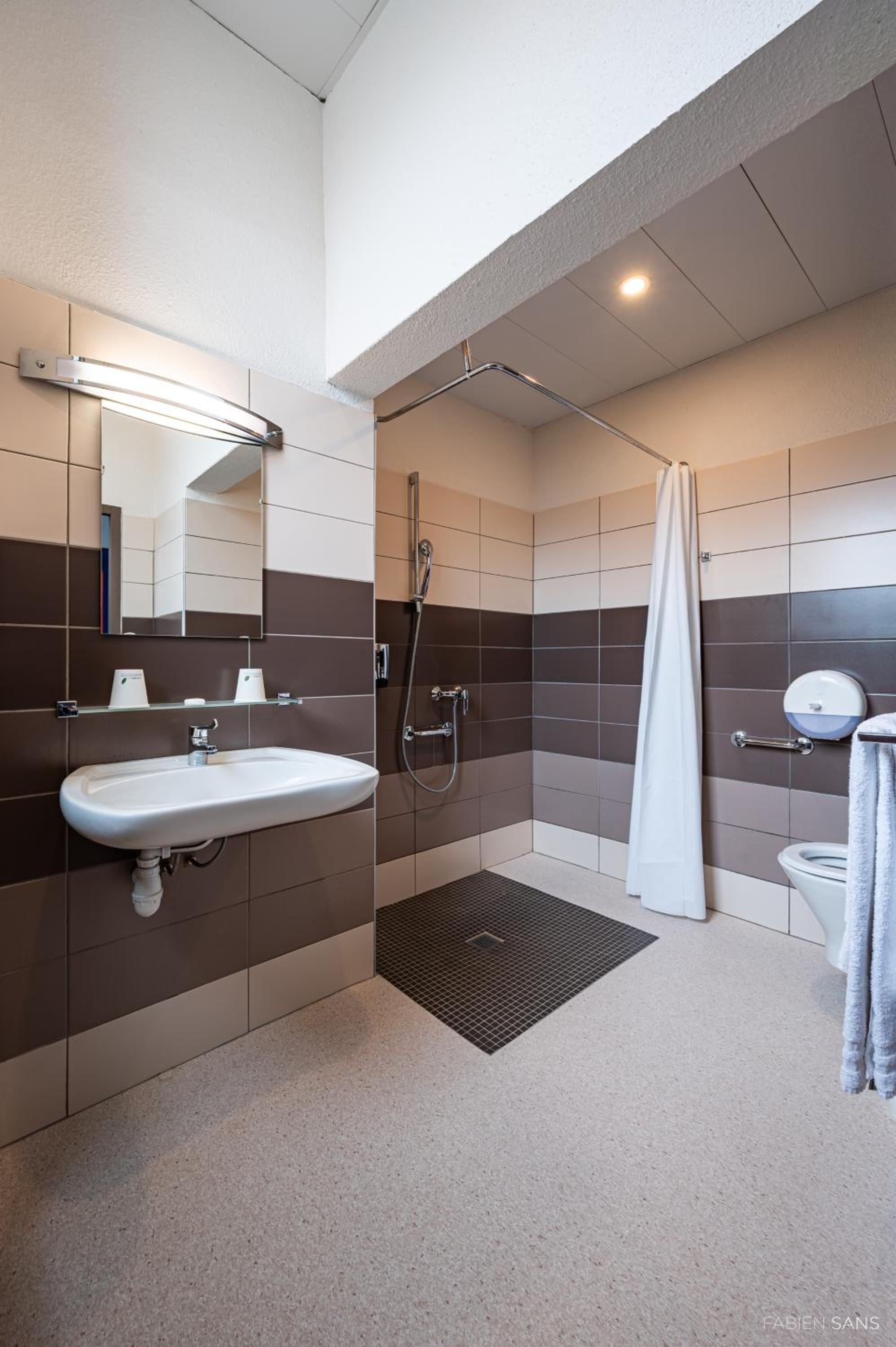 Double Room - Photo 6