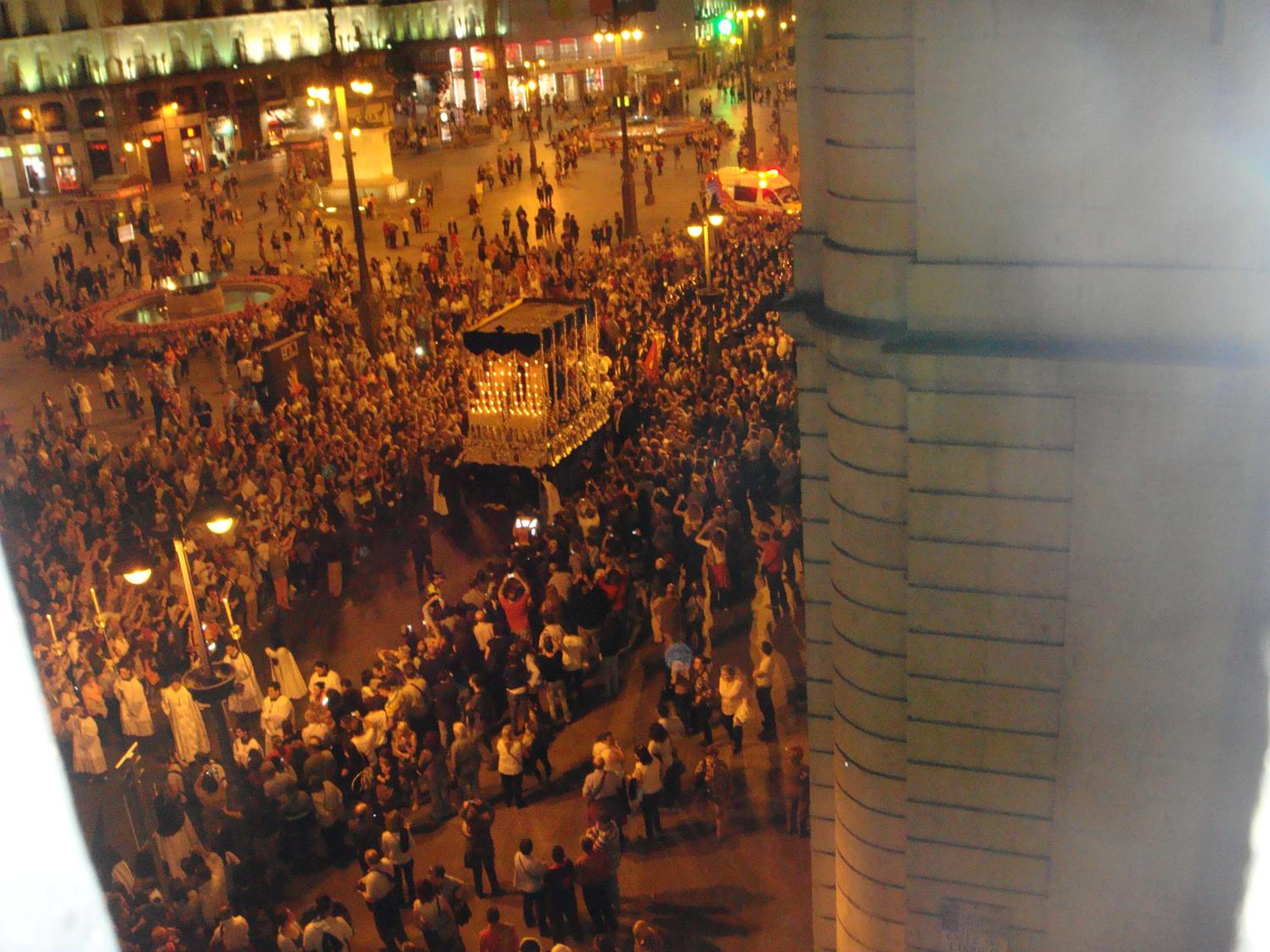 Quadruple Room with Puerta del Sol Views  photo 3