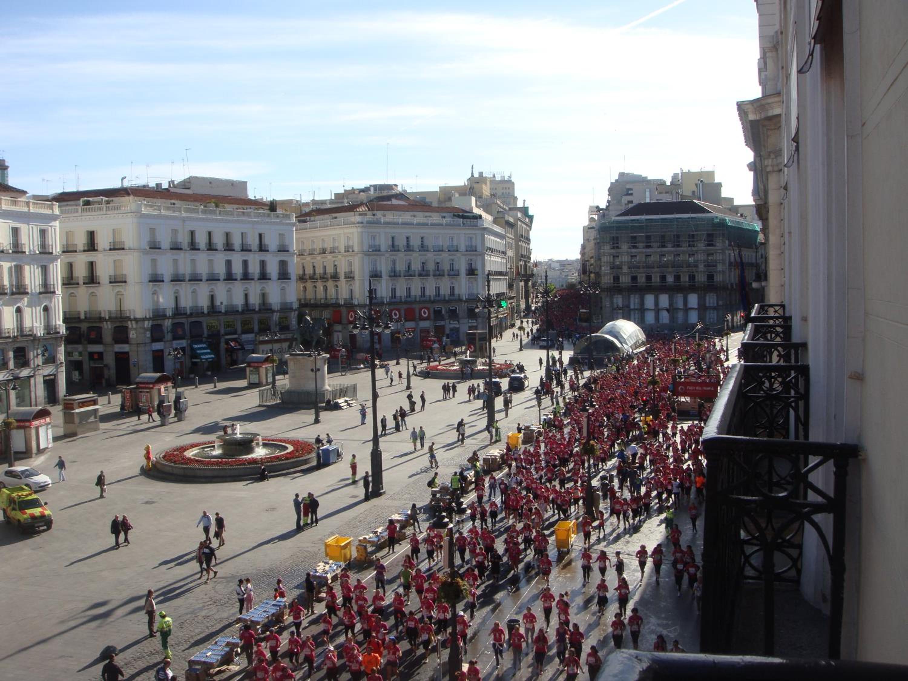 Quadruple Room with Puerta del Sol Views  photo 2