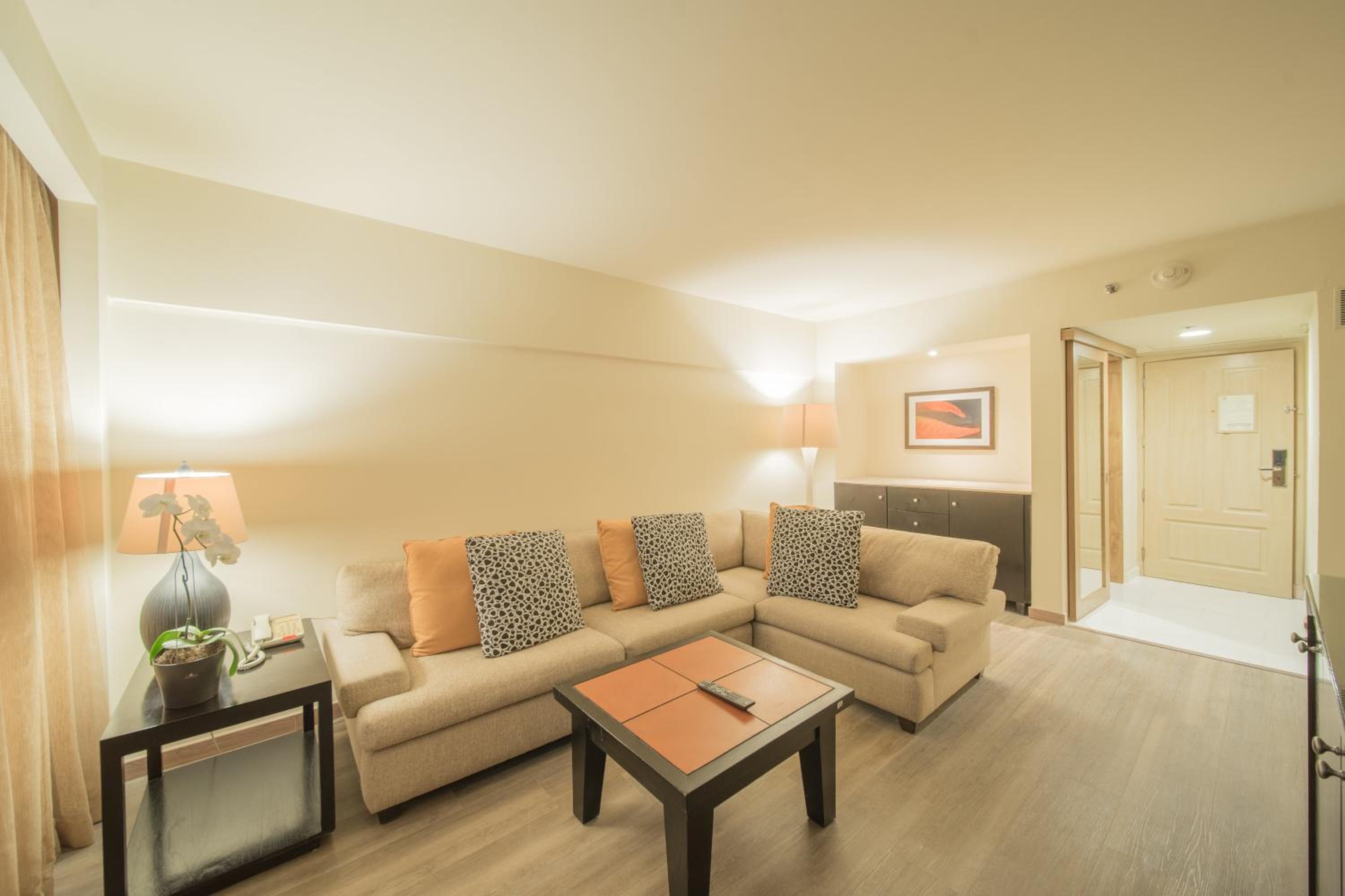 Junior King Suite - Photo 1