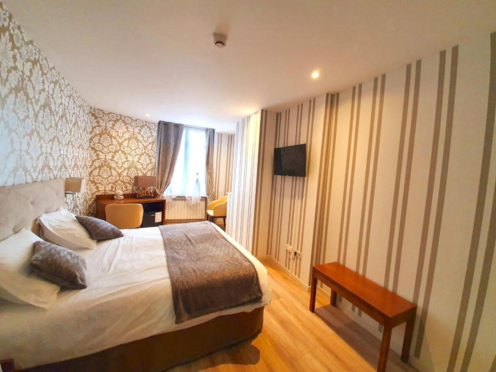 Deluxe Double Room photo 2