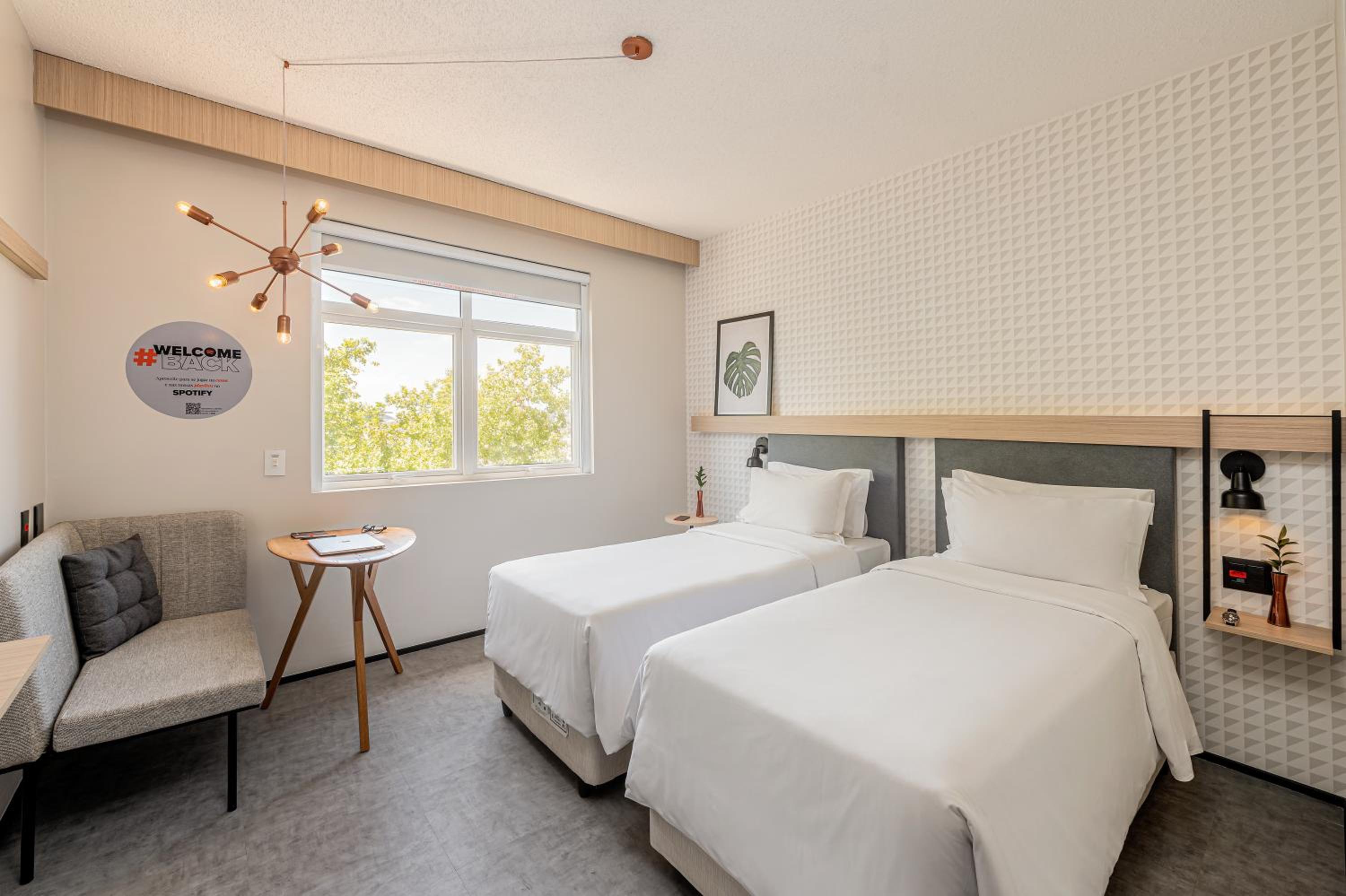 Luxury Twin - 2 Single Beds - Photo 2