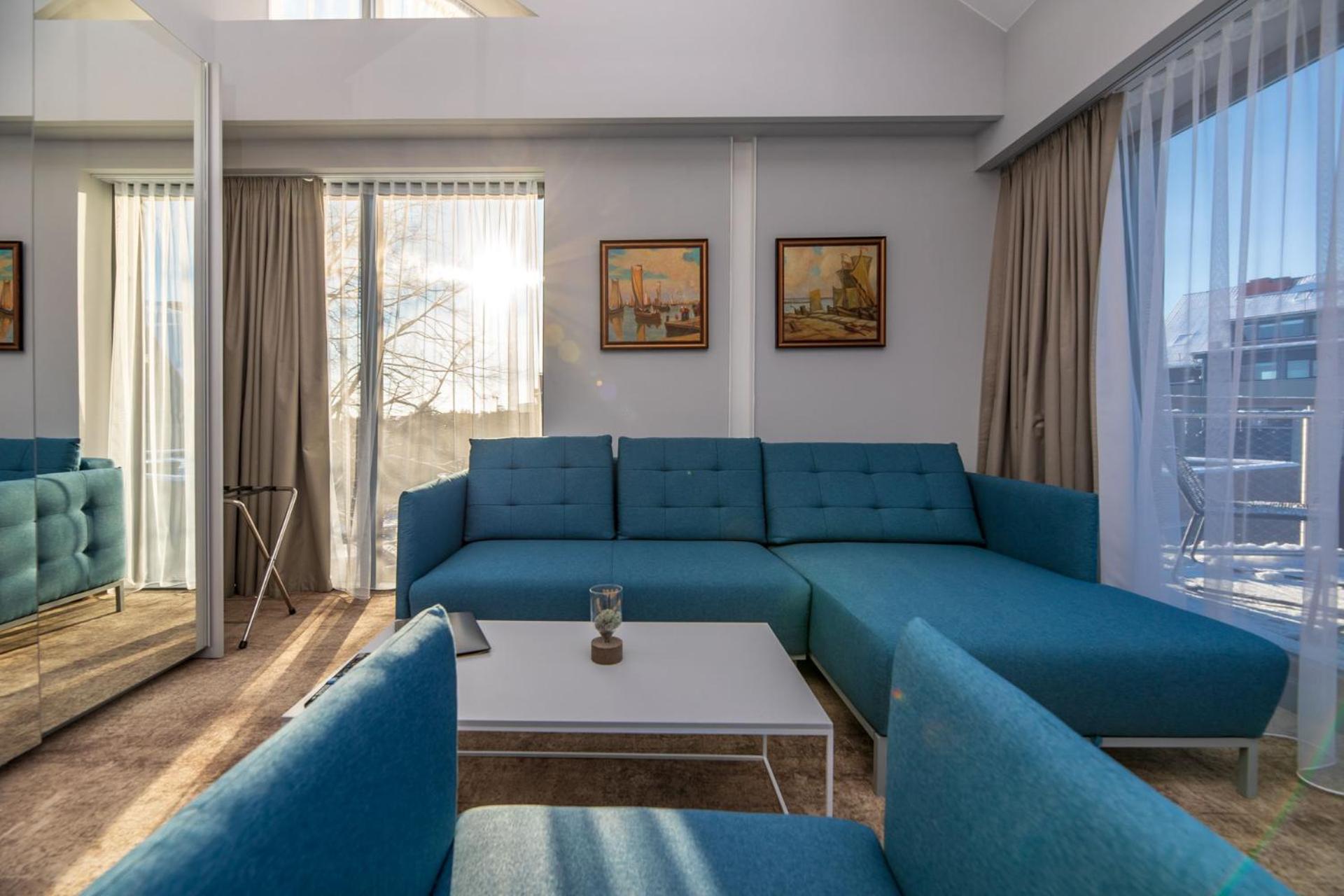 Two-Bedroom Apartment - Lagoon Side - Photo 3